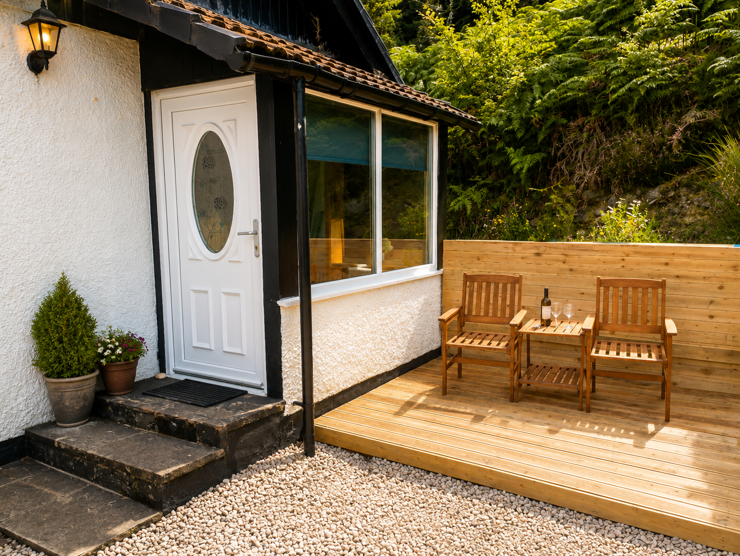 thistle-hollow-private-deck-loch-ness.png
