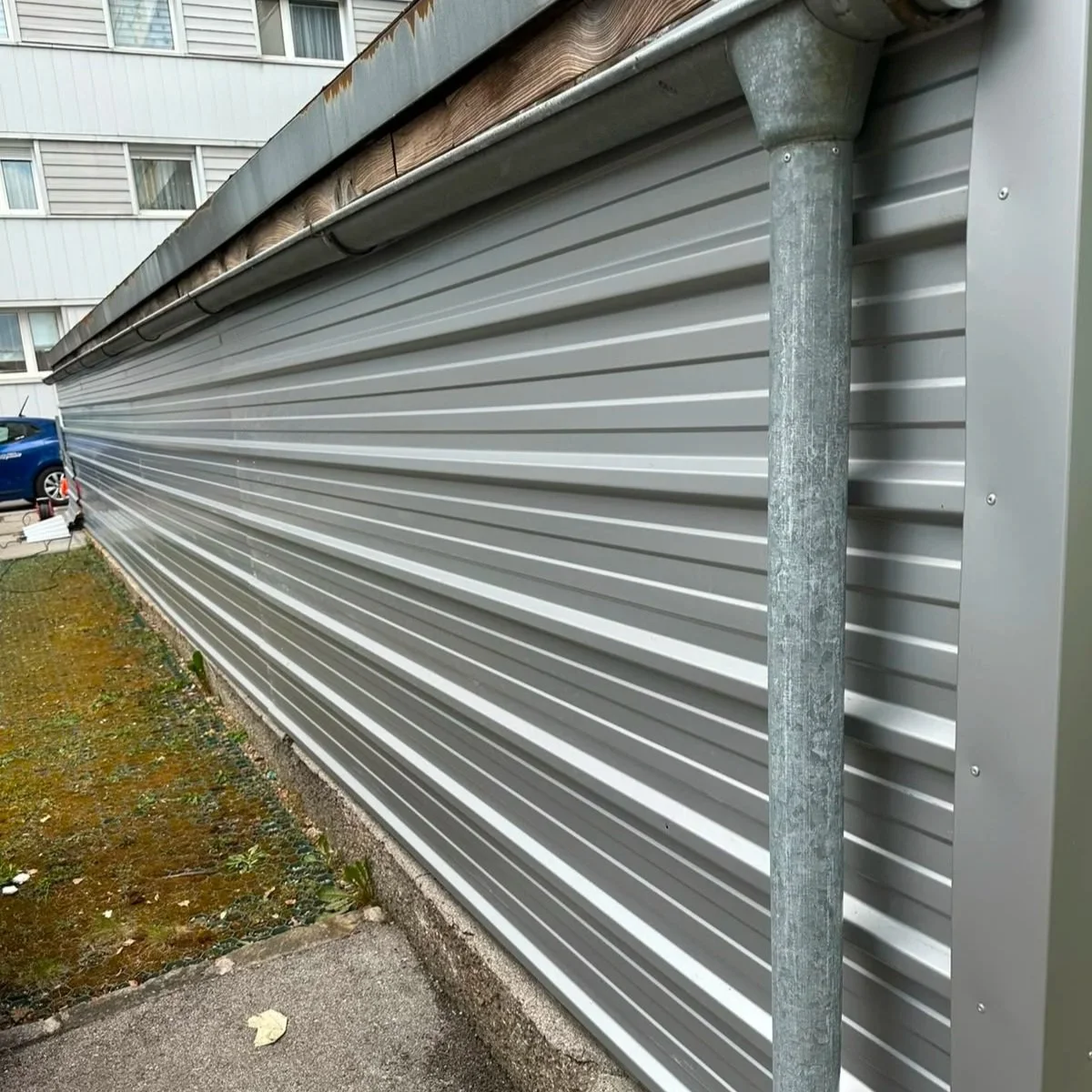Einblick | Montage Blechverkleidung