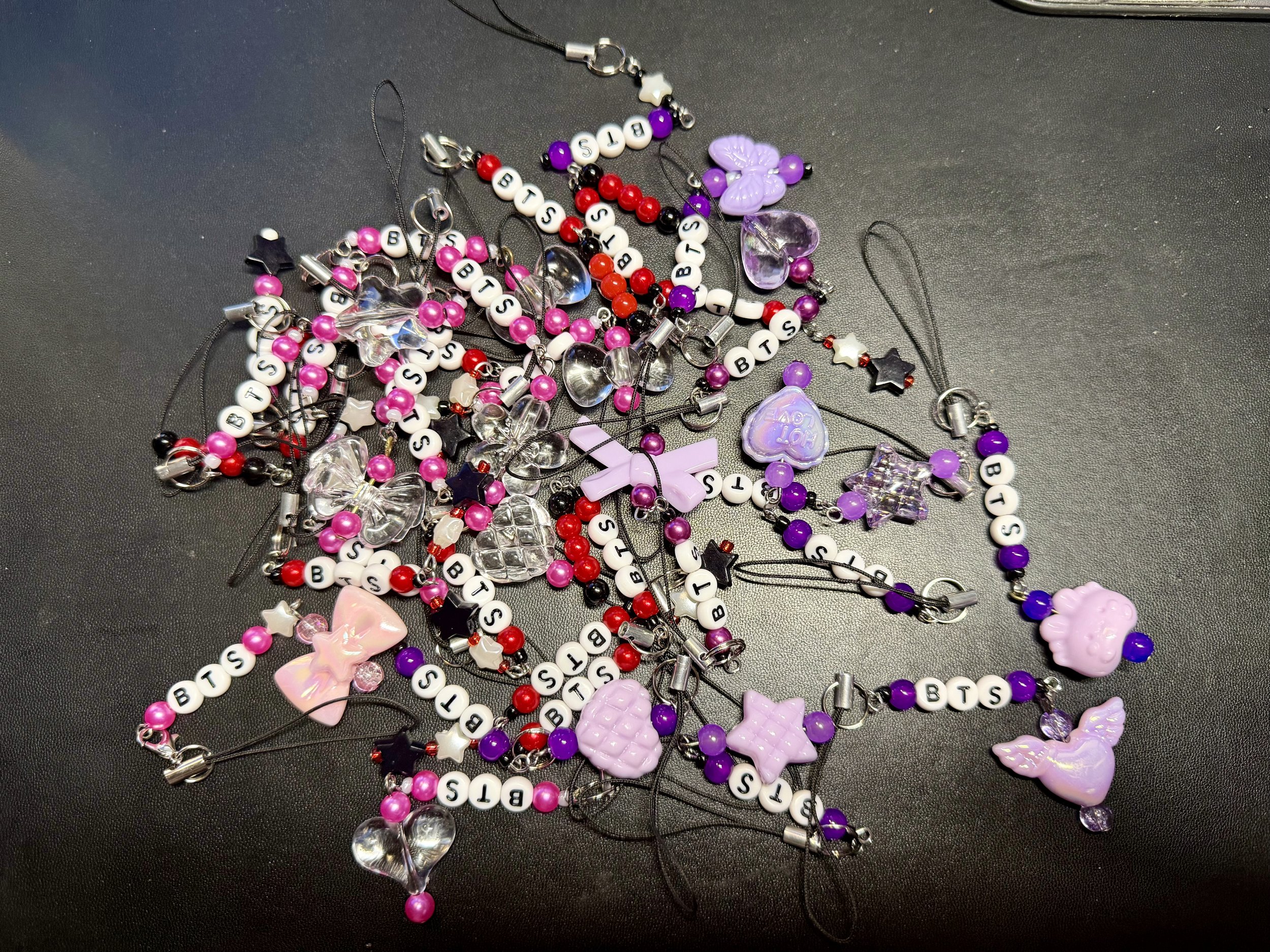 💜 30 Mixed BTS-Inspired Bag Charms – Individually Packaged | Concert Freebies | FREE Shipping