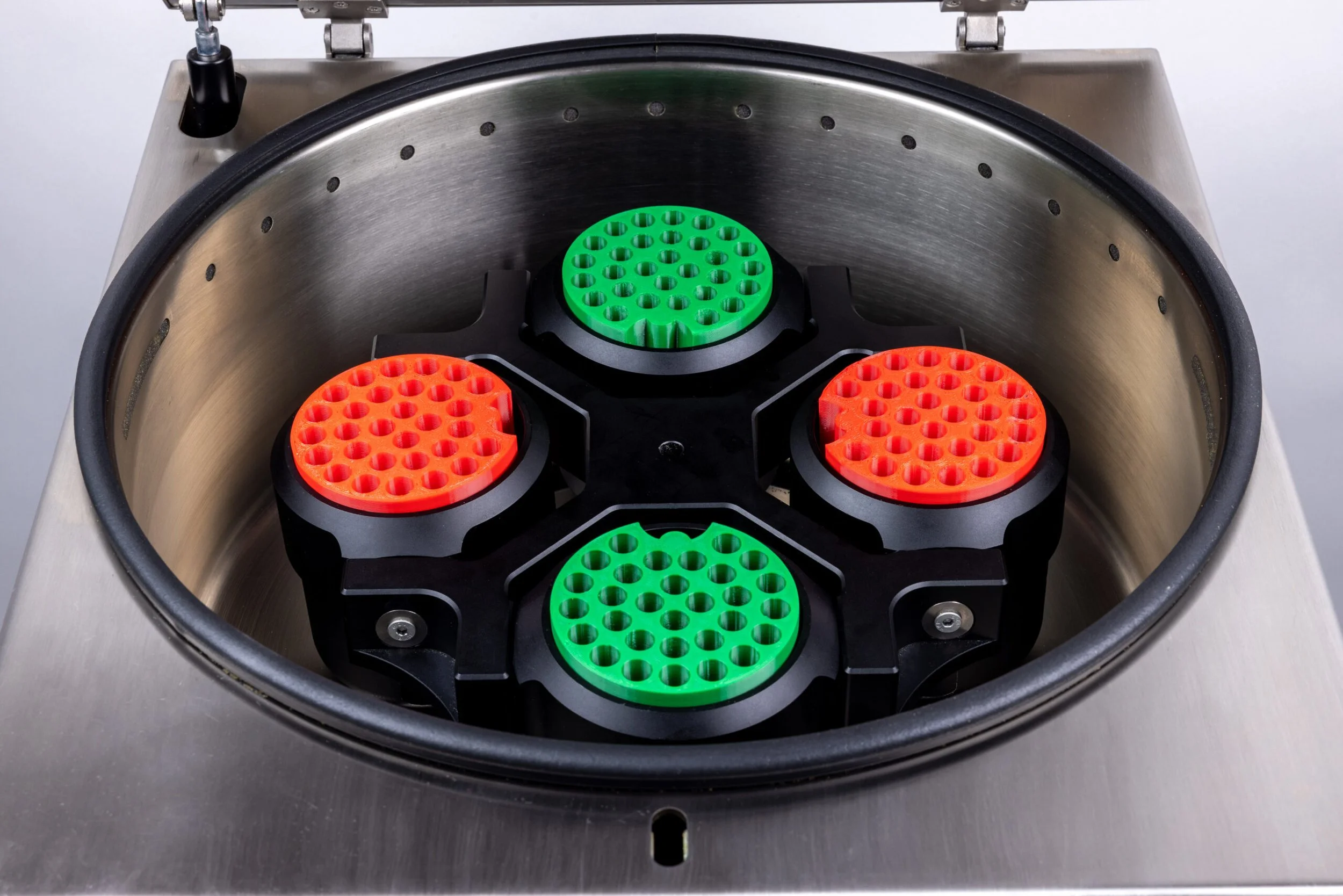 Centrifugal Filling vs. Vibratory Filling: Why the Future of Preroll Manufacturing Is About More Than Speed