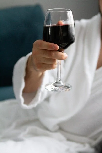 bath and wine time