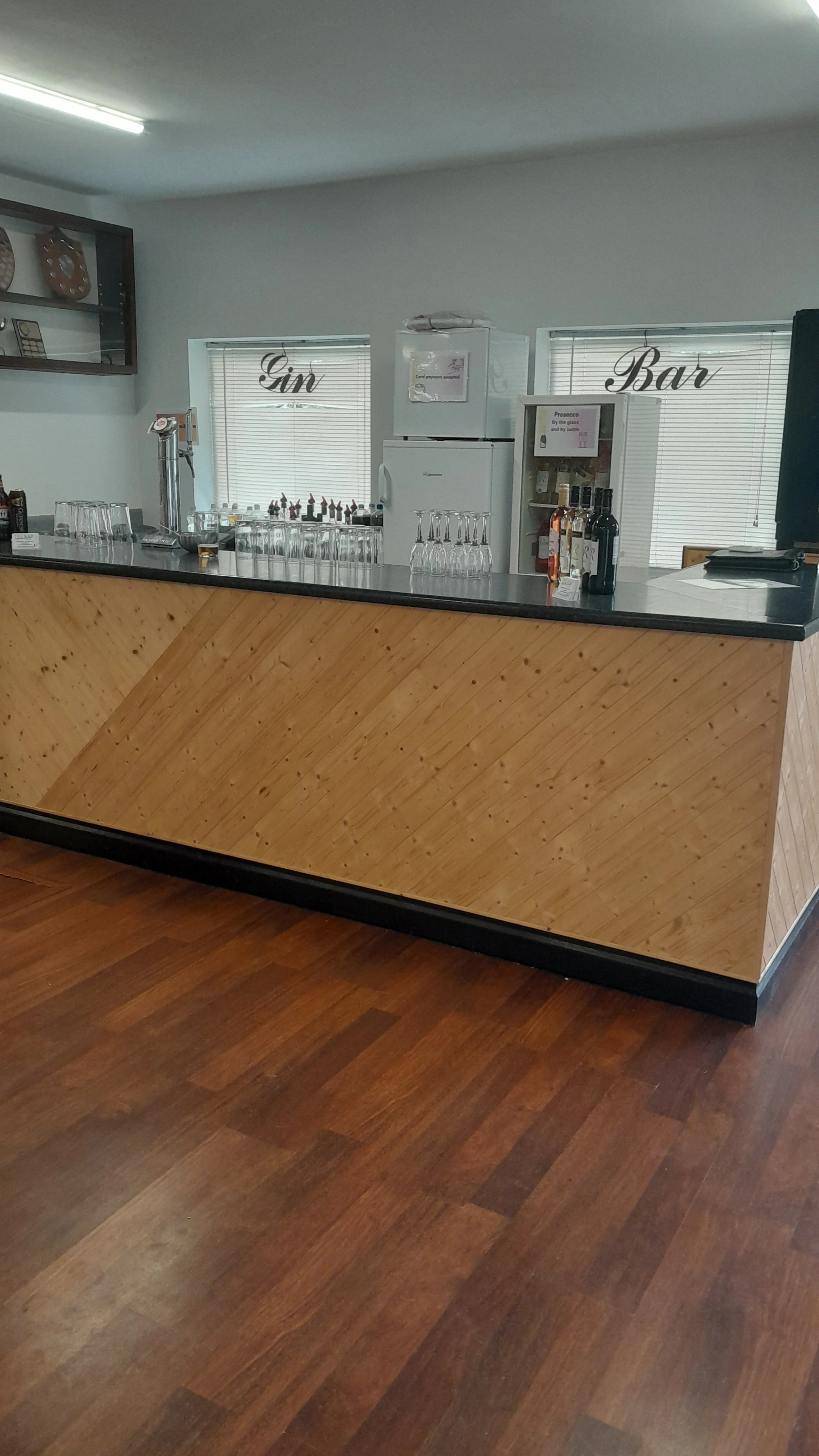 bar6.jpg