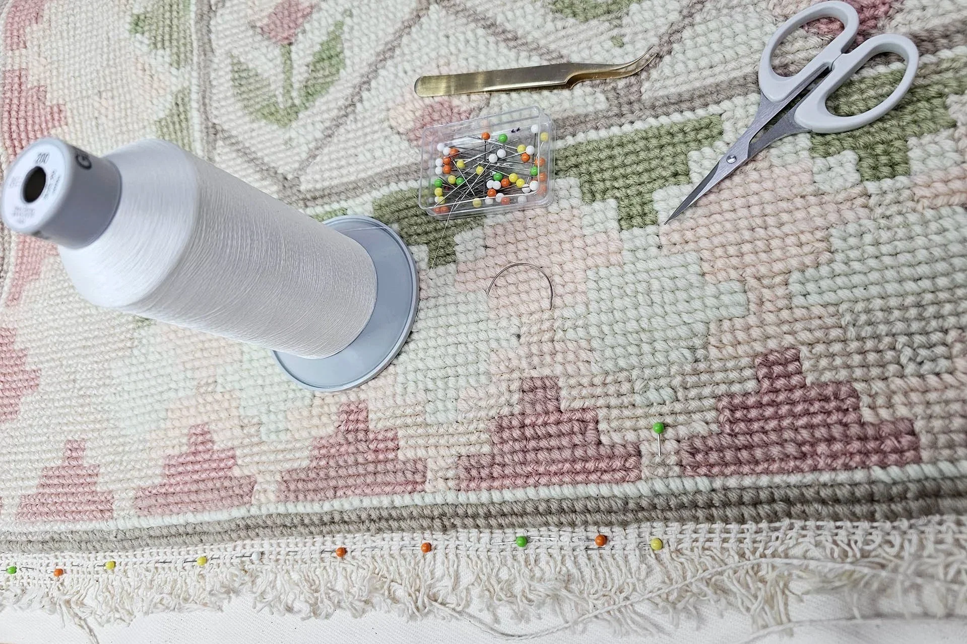 orolinova+Cross+stitch+rug+04.jpg