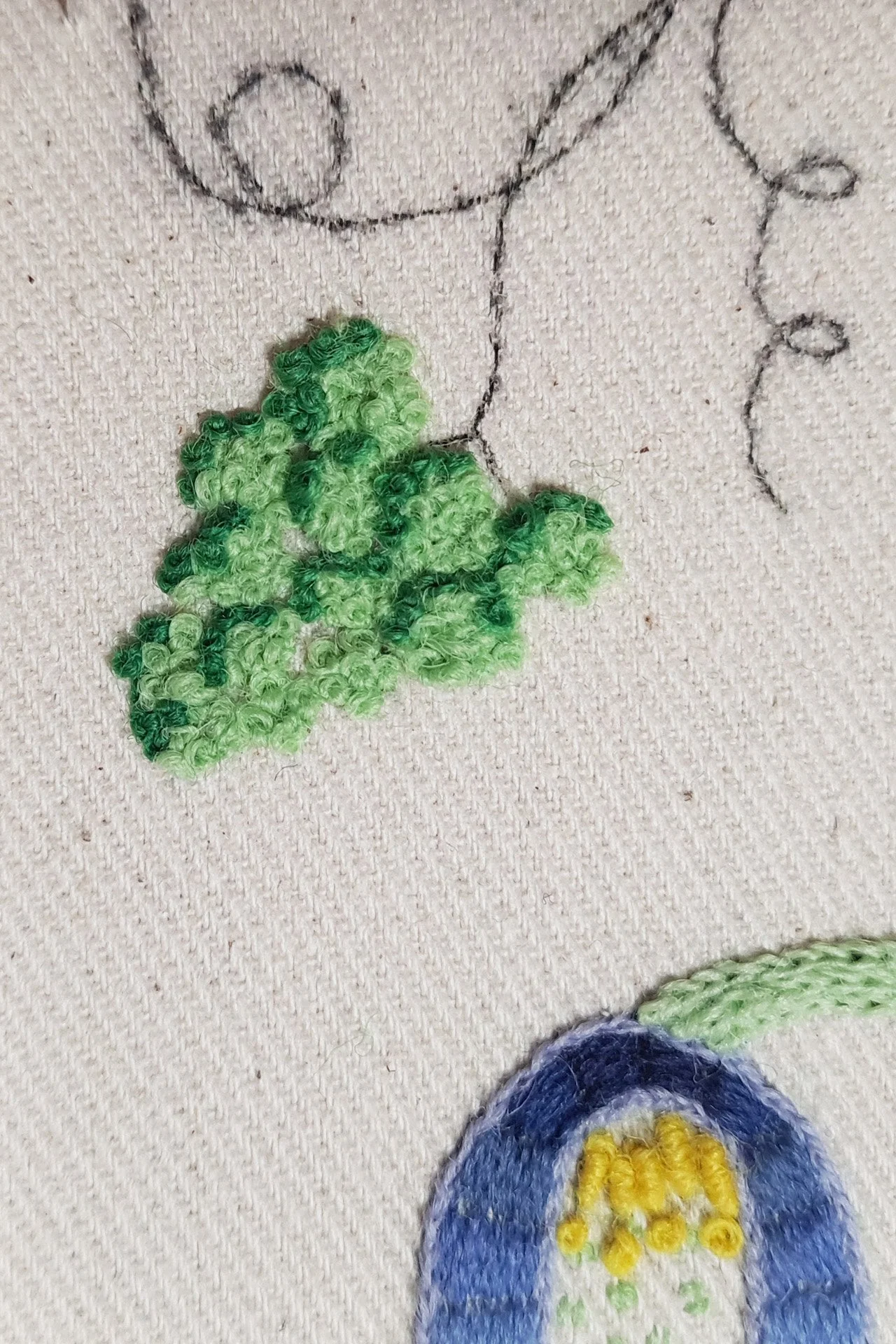 orolinova-crewel07.jpg