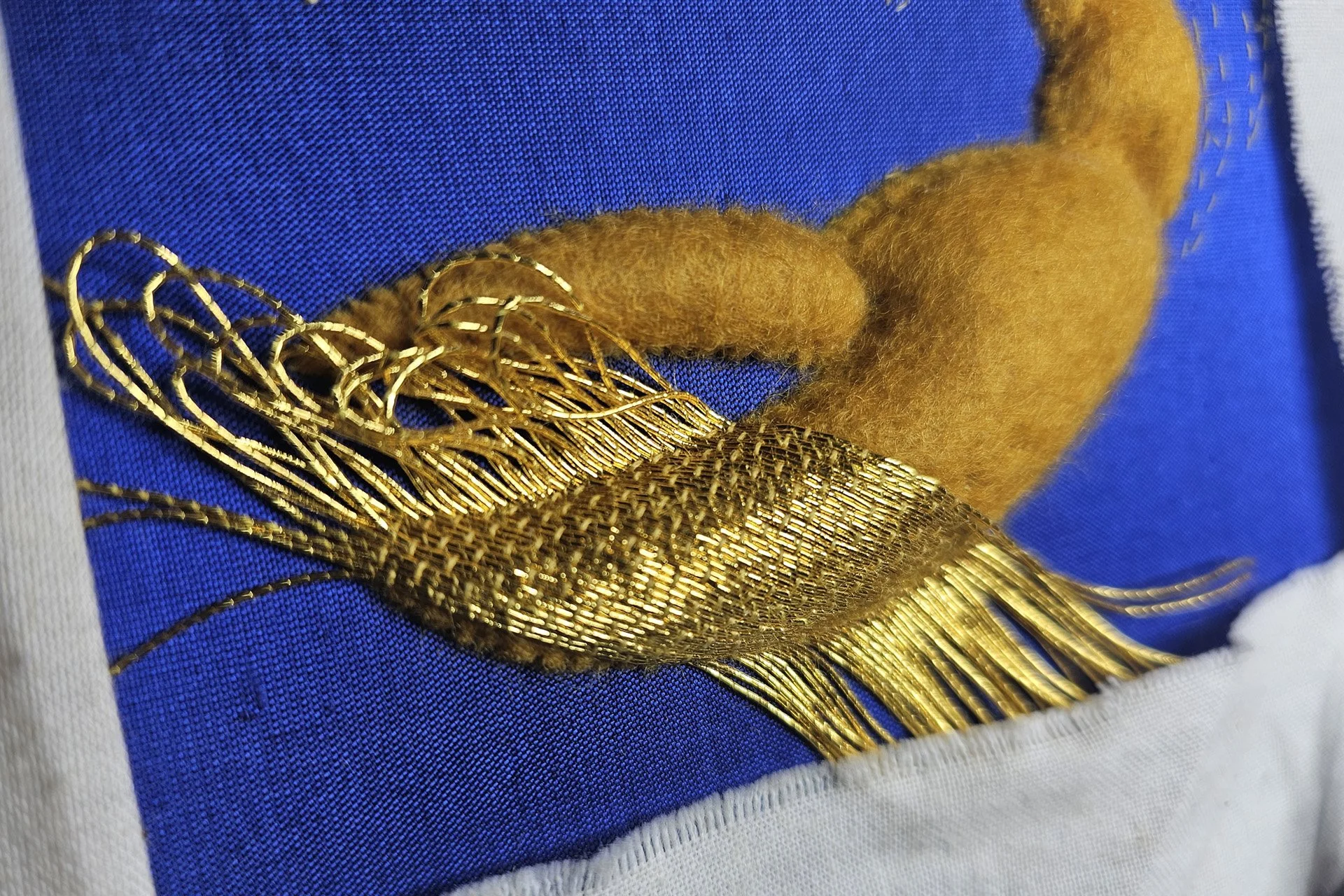Orolinova- goldwork18.jpg