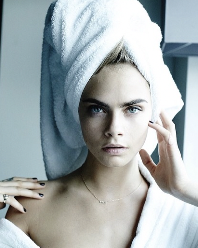 instagram.com/caradelevingne