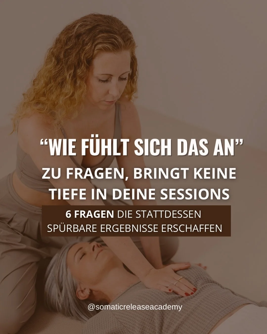 ES REICHT NICHT AUS, DIE FRAGE NACH: &bdquo;Na wie f&uuml;hlt sich das an?&ldquo; ZU STELLEN, DAMIT DEINE SESSIONS AN TIEFE GEWINNEN.

Du darfst stattdessen wissen, wie du das Nervensystem und den K&ouml;rper integrierst, damit echte Ver&auml;nderung