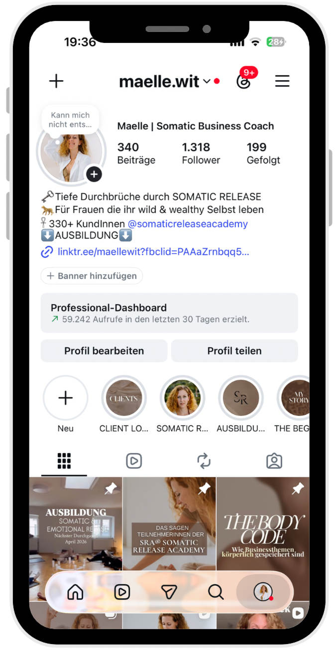 Screenshot eines Instagram-Profils mit dem Nutzernamen 'maelle.wit', die Seite gehört einer Business Coach namens Maelle. Das Profil zeigt 340 Beiträge, 1318 Follower und 199 Gefolgte. Es gibt Hinweise auf eine Ausbildung im Bereich SOMATIC RELEASE für Frauen. Verschiedene Instagram Stories und ein Feed mit Bildern und Texten über Coaching und persönliche Entwicklung sind sichtbar.