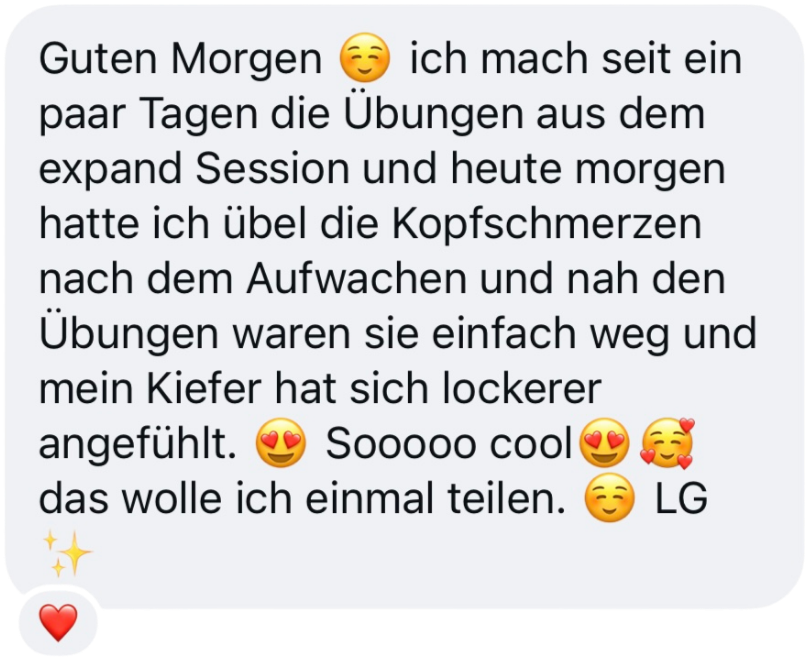 Text in einer Nachricht mit Emoji-Verzierungen, keine Bilder, nur Text