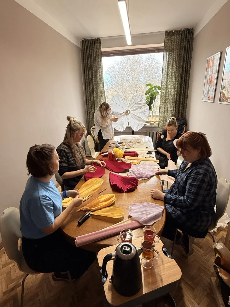 During a class in Ravētava art studio