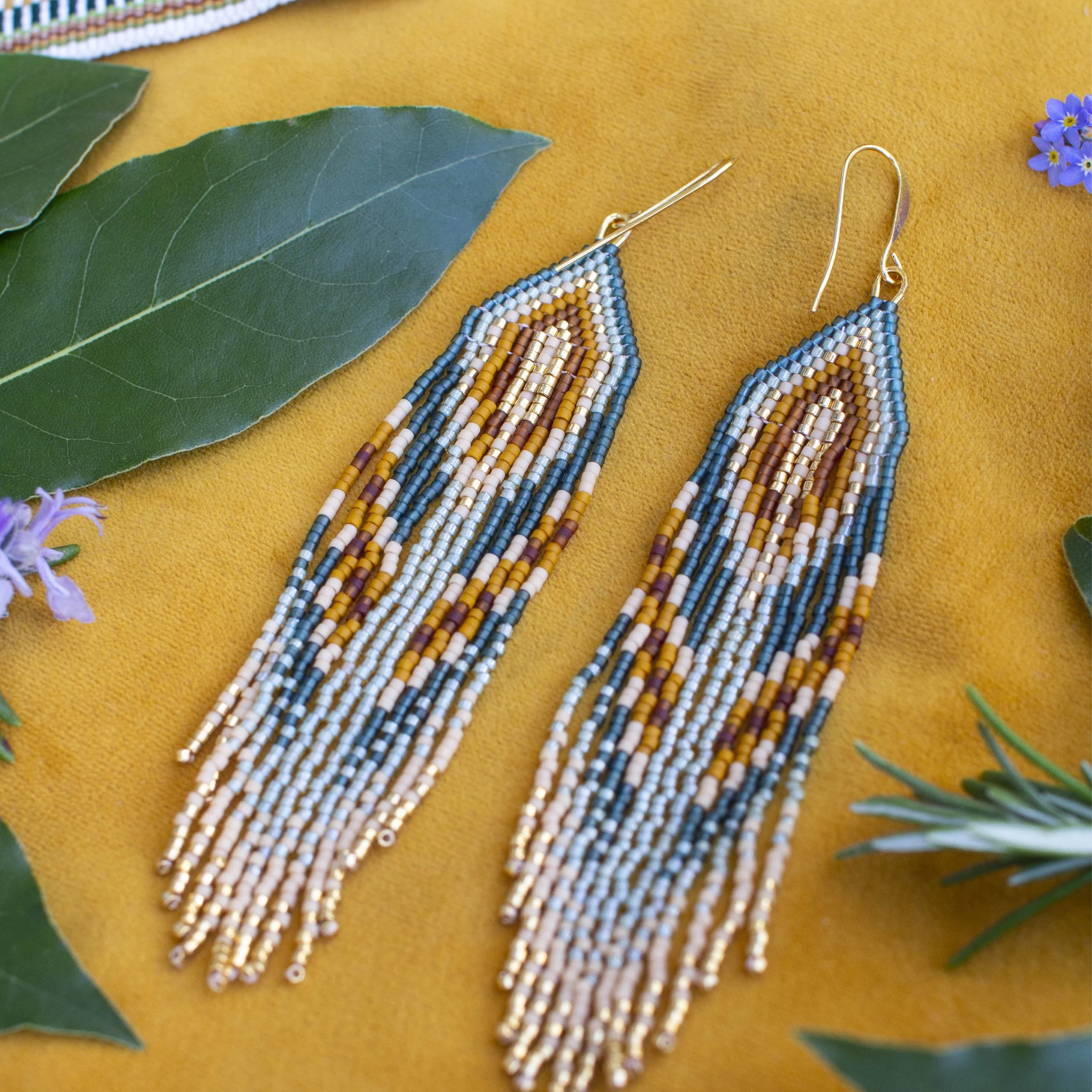 lovelightseeds_beadedfringe2.jpg