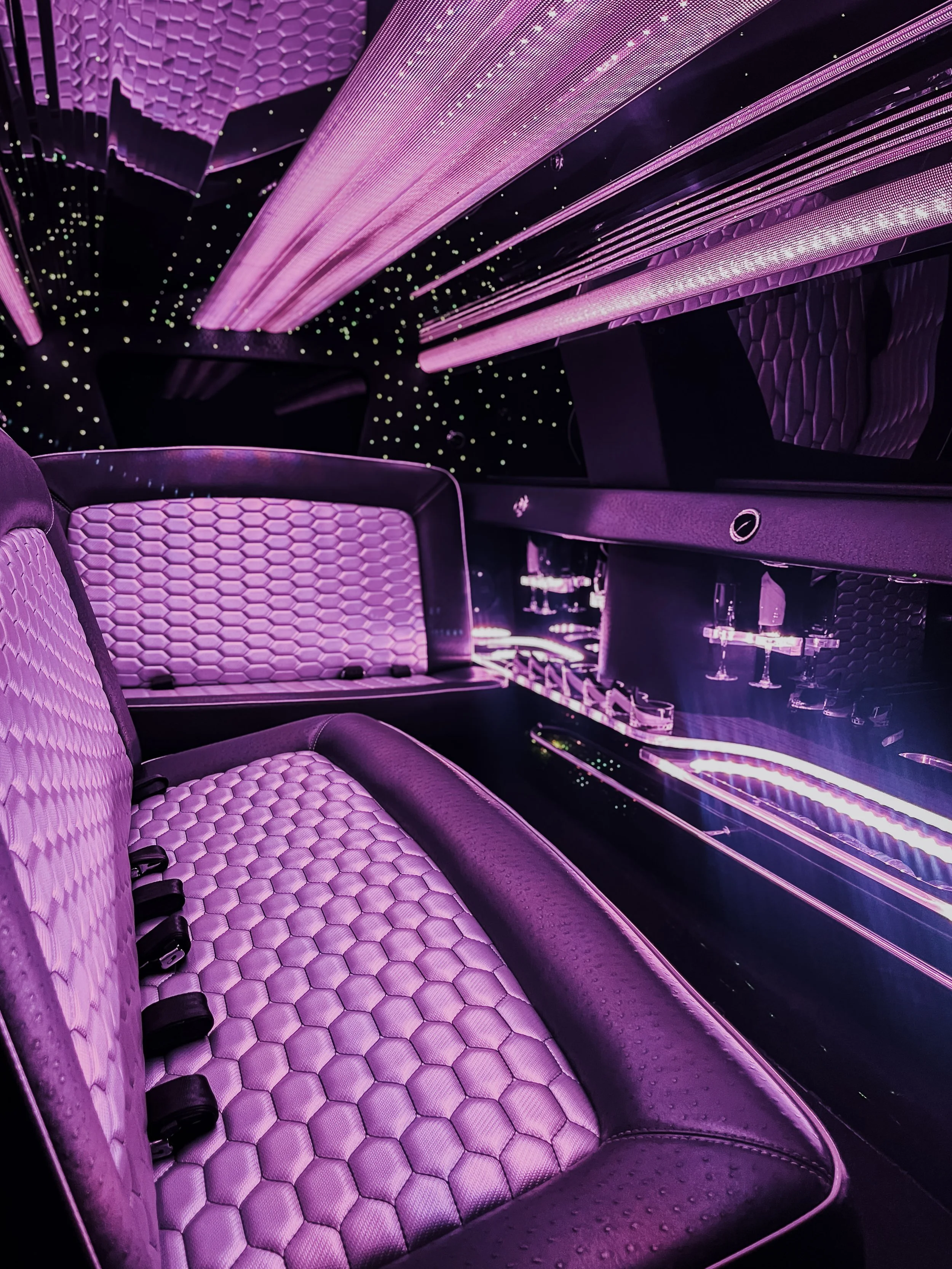 Lincoln MKT (8 passenger)