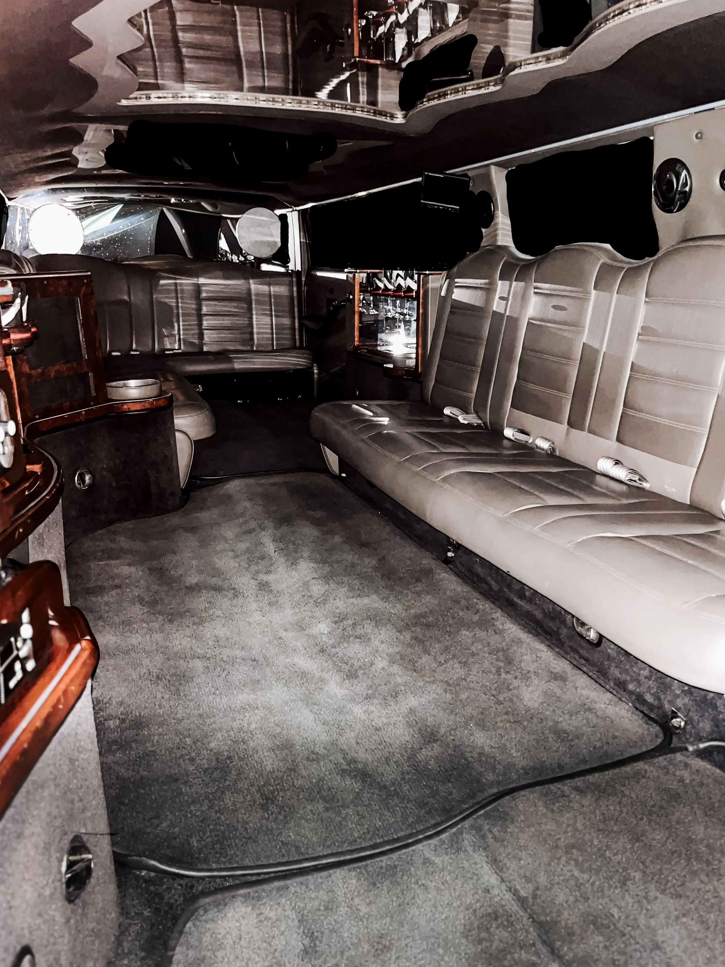 H2 Hummer (12 passenger)