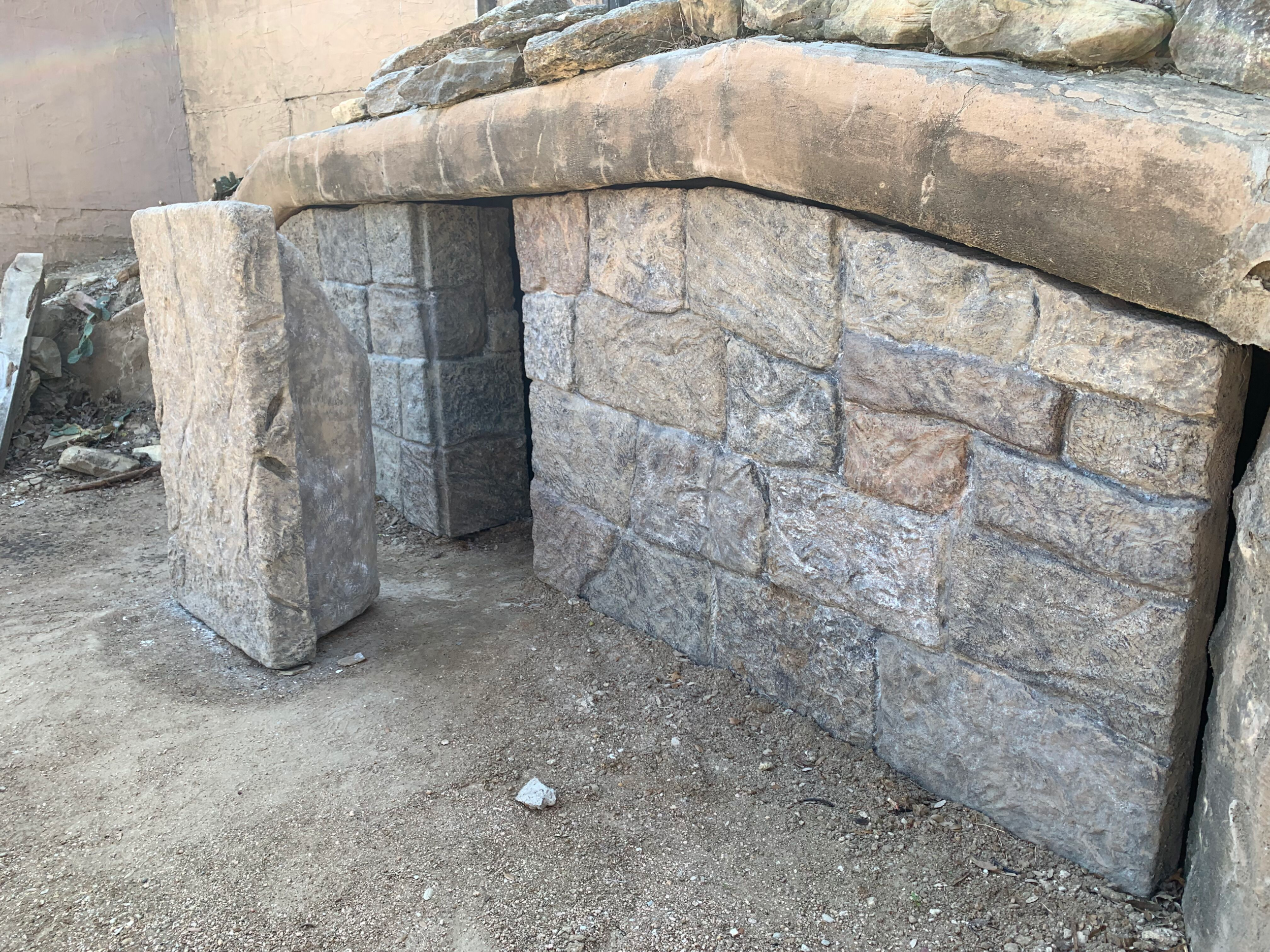 tomb-with-plug.png