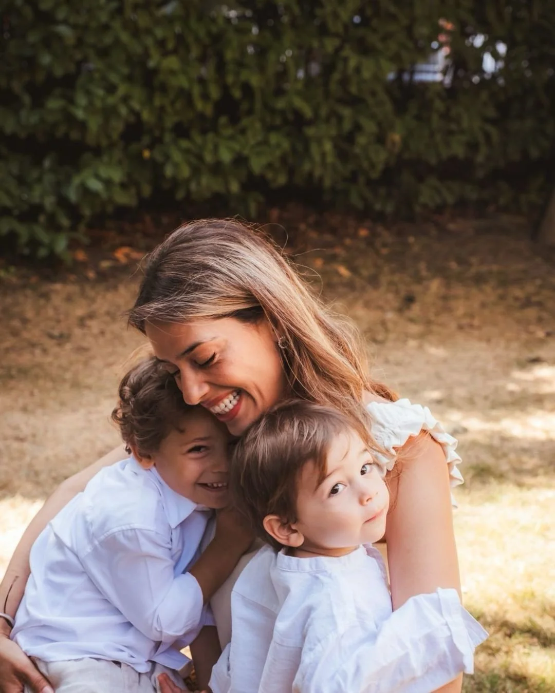 🧿From one generation to the next, the faces change, the family grows, and the love carries through. 🤍

And with that, my London summer comes to a close. Back to Dubai, back to the sunshine, and back to documenting your families and all the little m