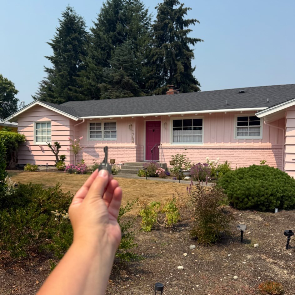 A Pink House Love Story! 

Kendra met these buyers at an open house that she held at, what we all lovingly call, &ldquo;the pink house&rdquo;. 

It happened so quickly, where  they all fell in love with this sweetheart of a space, and a few weeks lat