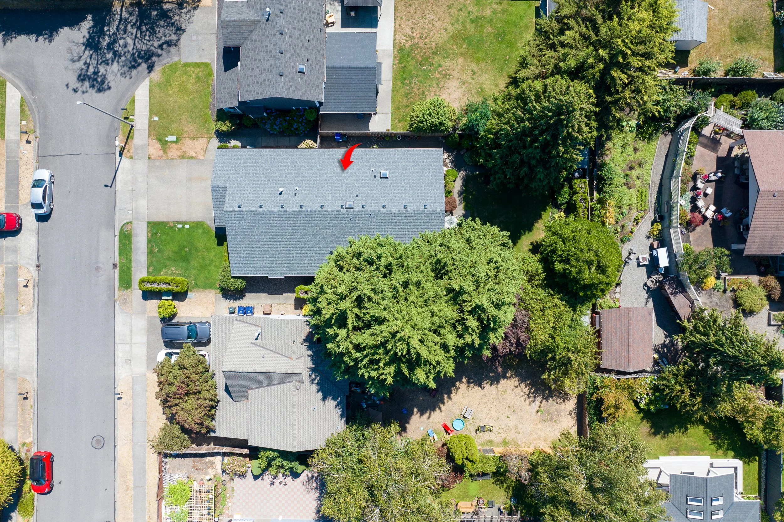 Be cool knowing this home has a new roof with transferrable warranty! 