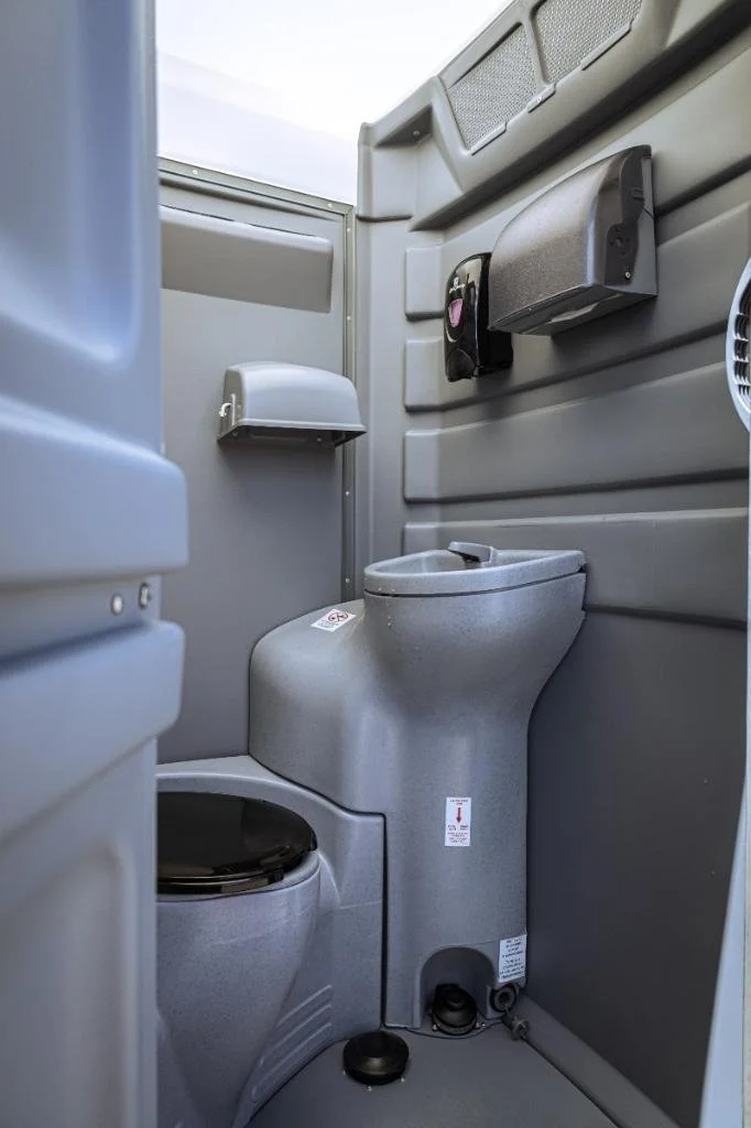 luxury-restroom-trailer-pricing-features-throne-depot.jpg