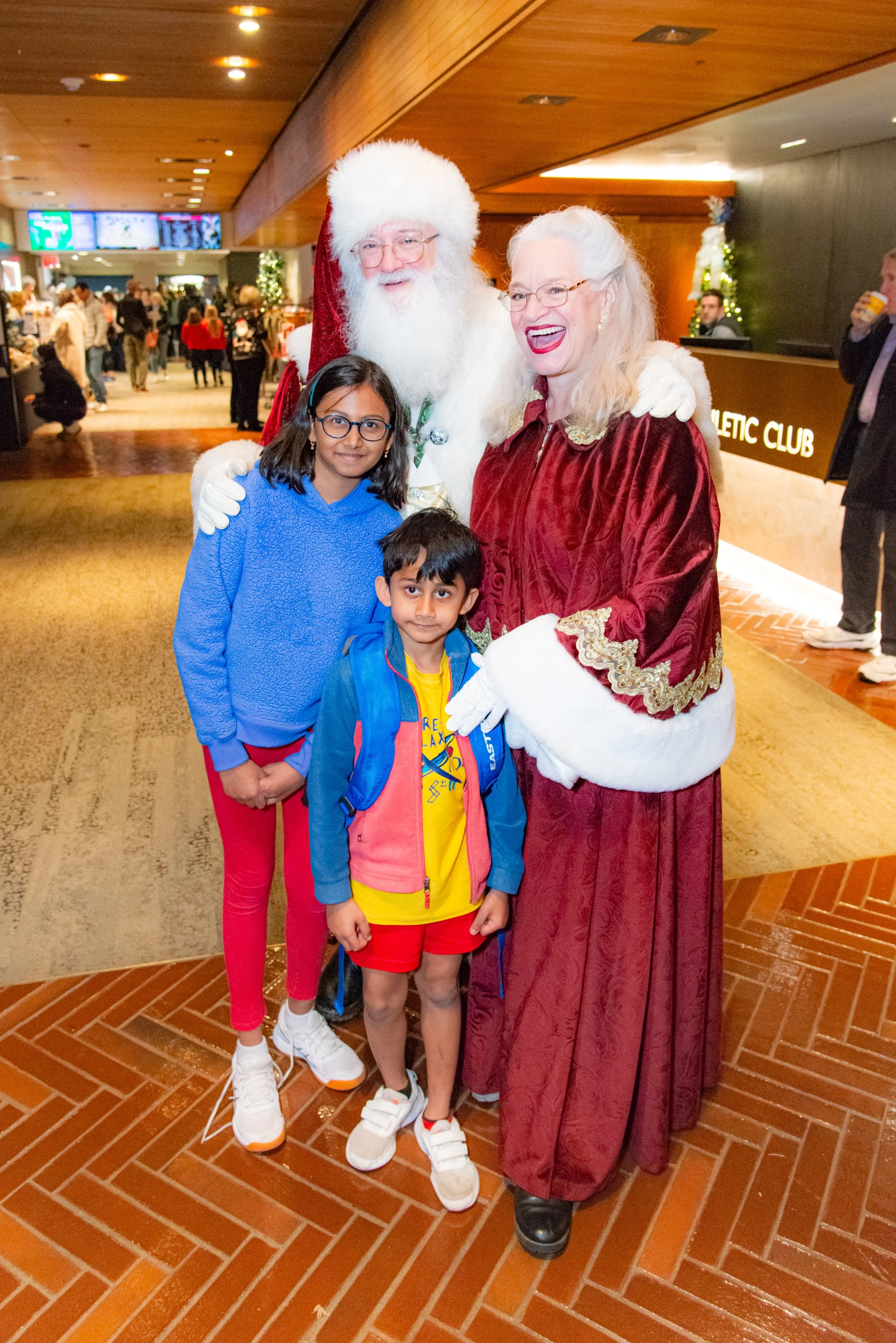 Holiday_Open_House_BD81376.jpg
