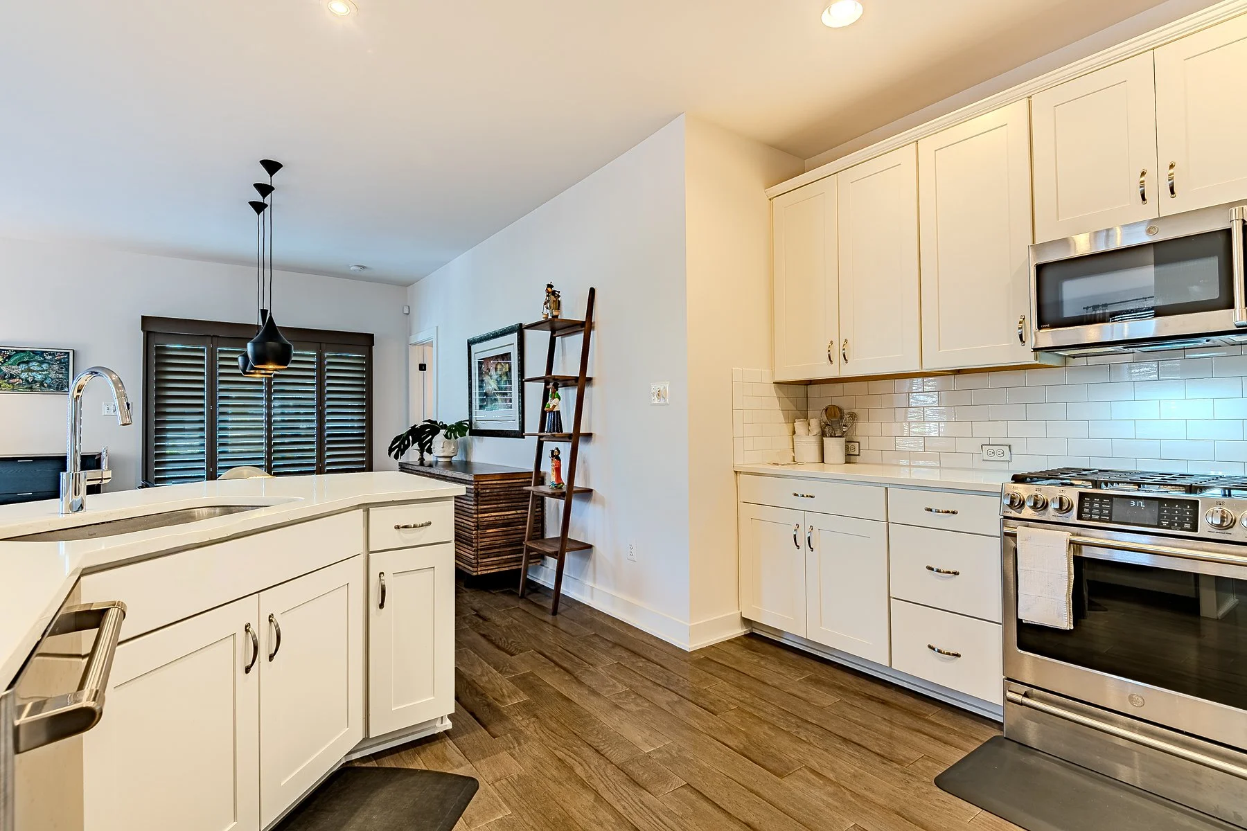 34258 Spring Brook Ave - Interior-12.jpg