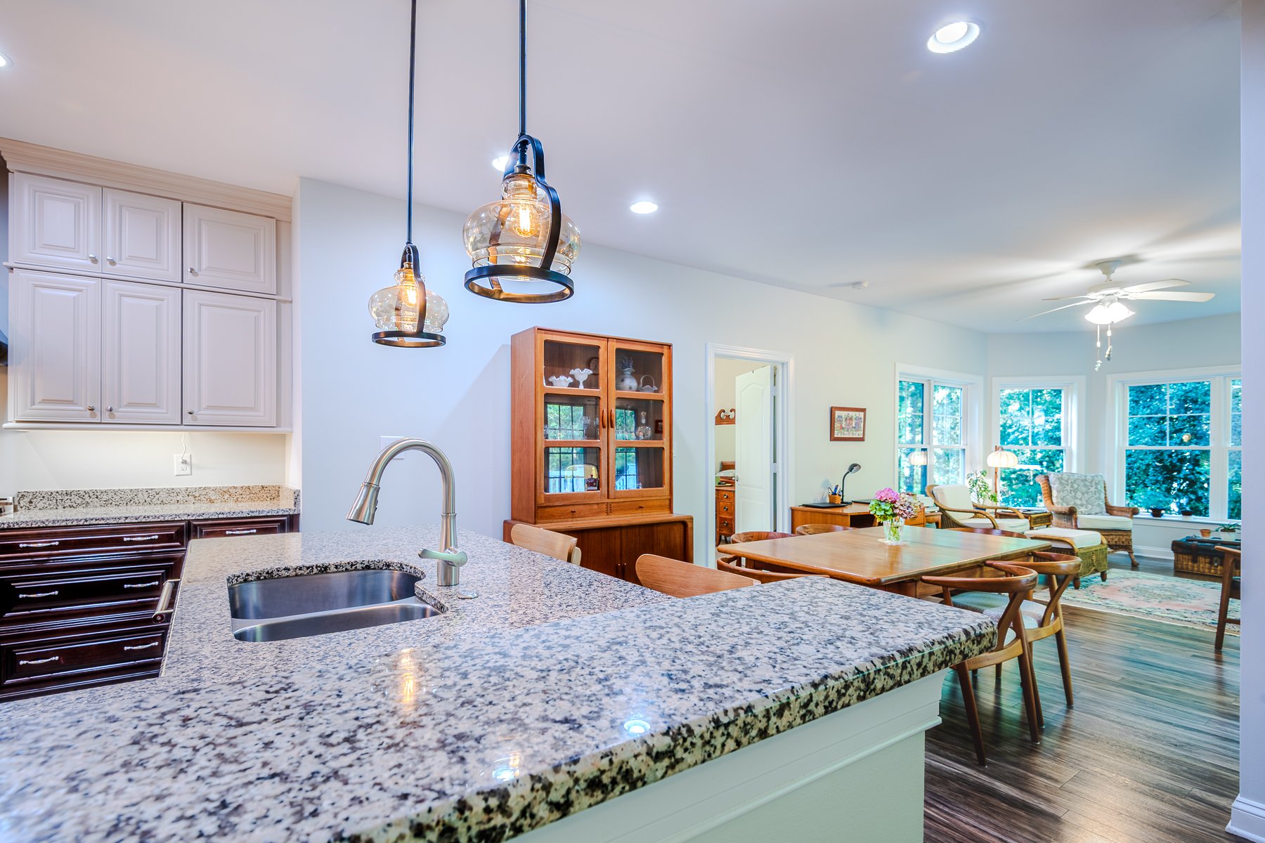 23261 Horse Island Rd - Interior -13.jpg