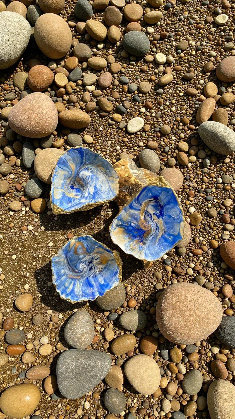 Twee Schelpen, Twee Verhalen