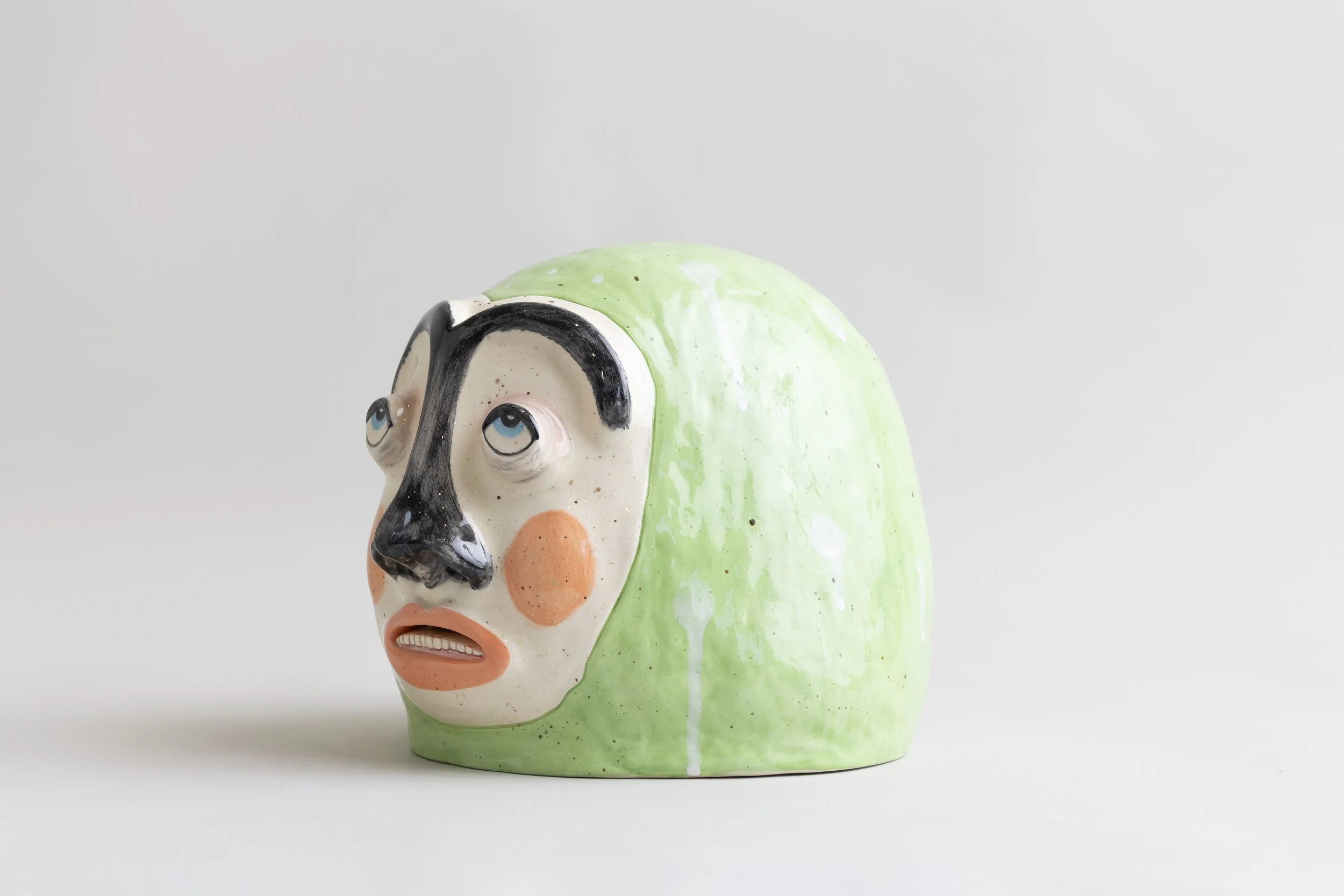 A unique ceramic sculpture by Solo Guapa