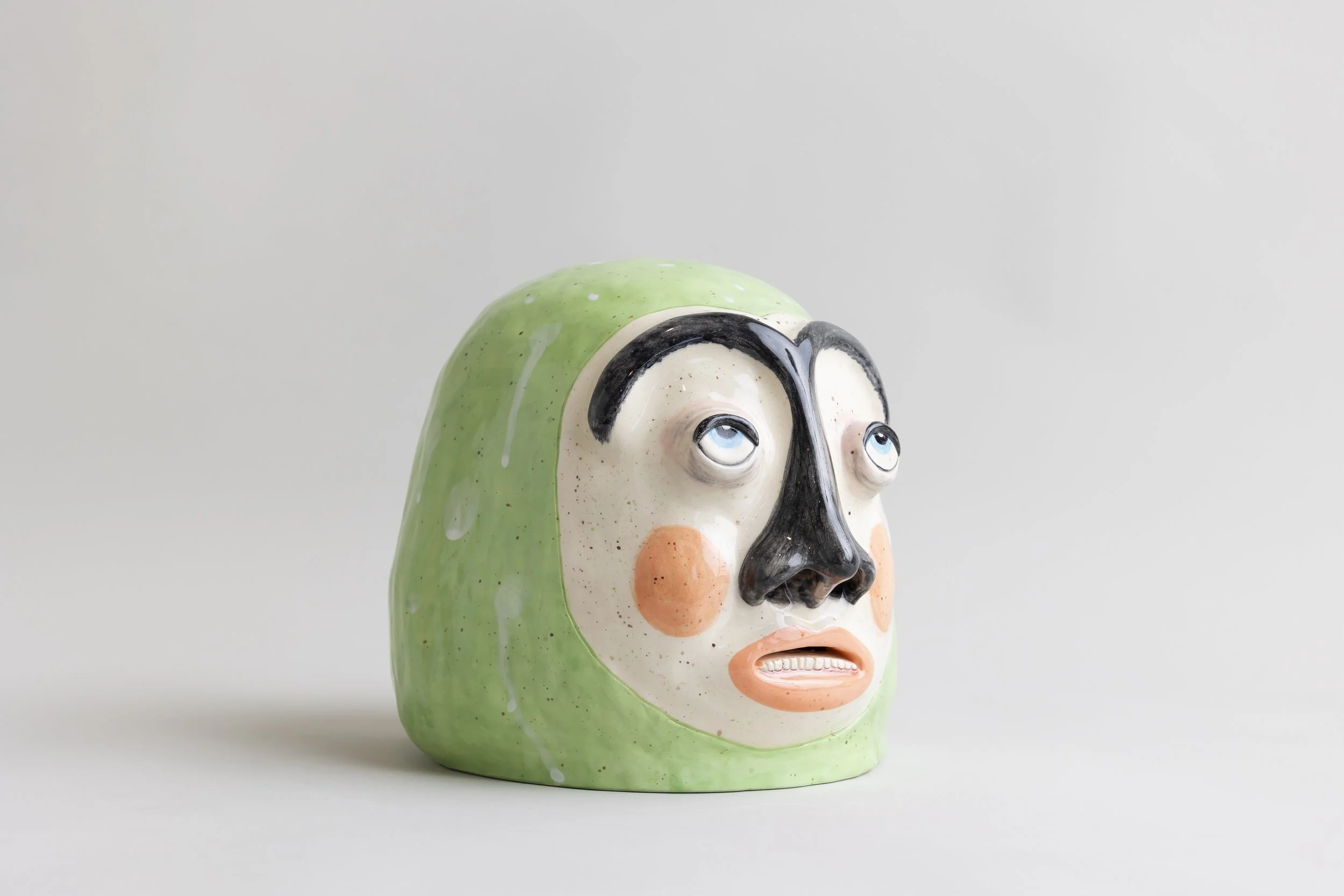 A unique ceramic sculpture by Solo Guapa