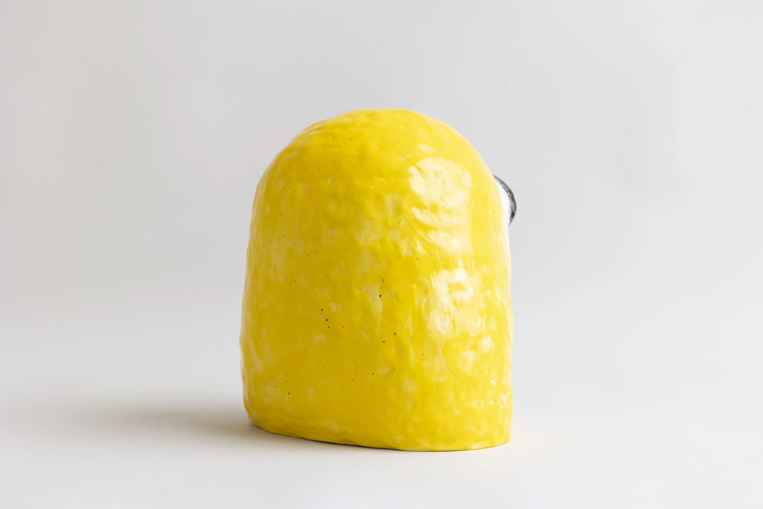 A unique ceramic sculpture by Solo Guapa