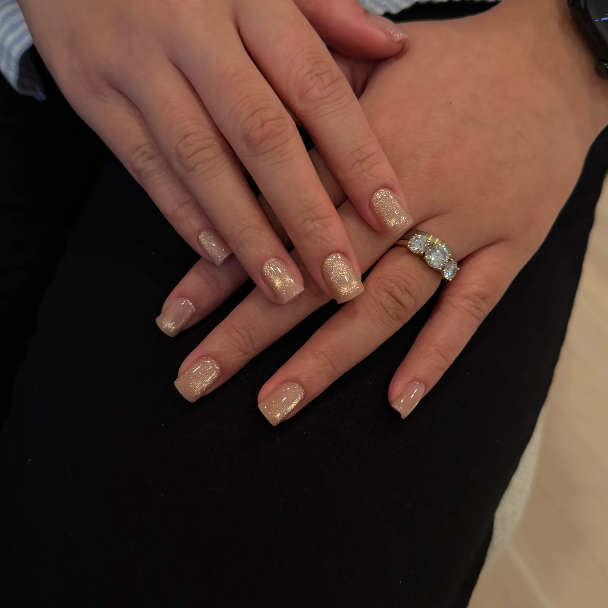 Nude base + Gold Cat-Eye