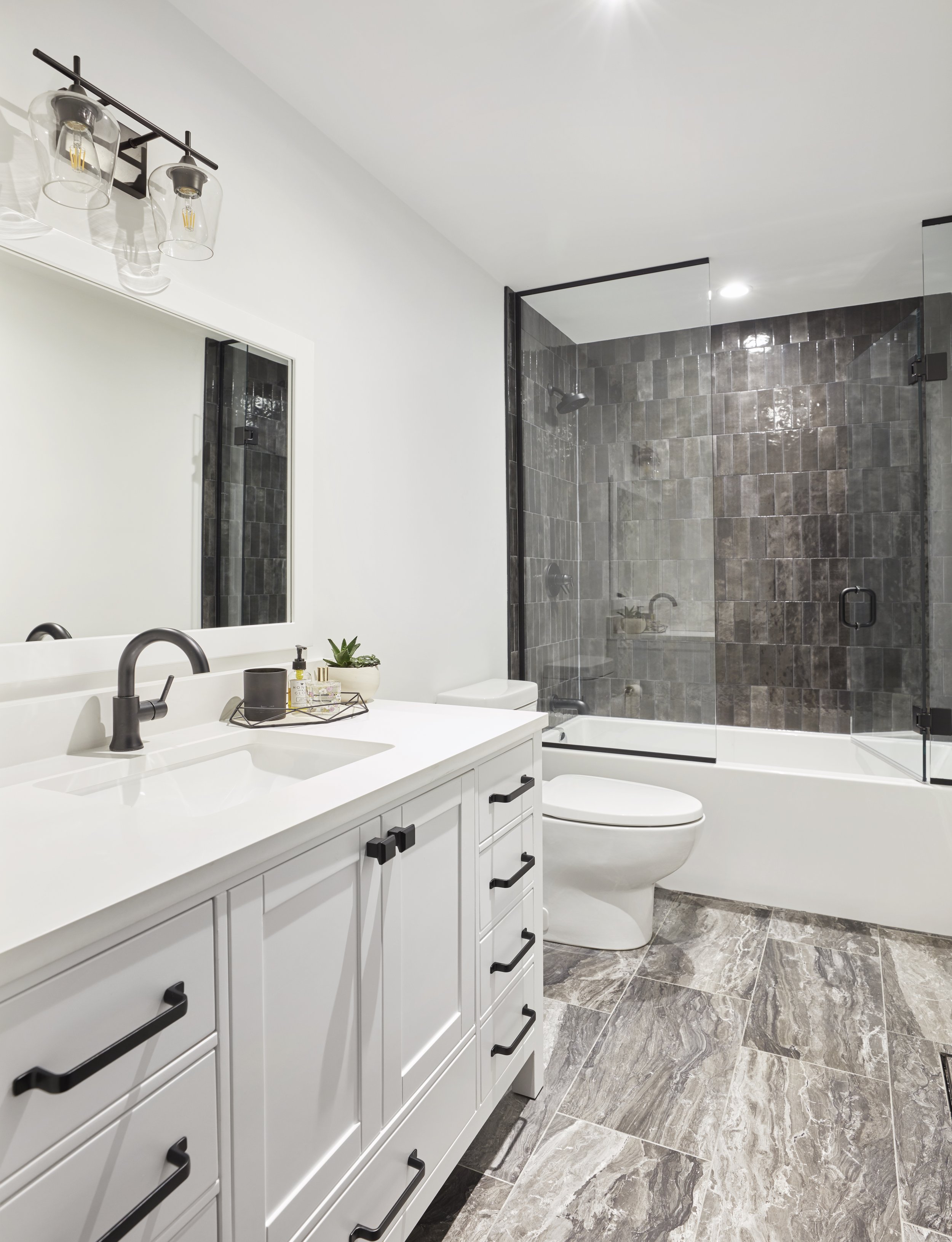 Black & WhiteBath.jpg