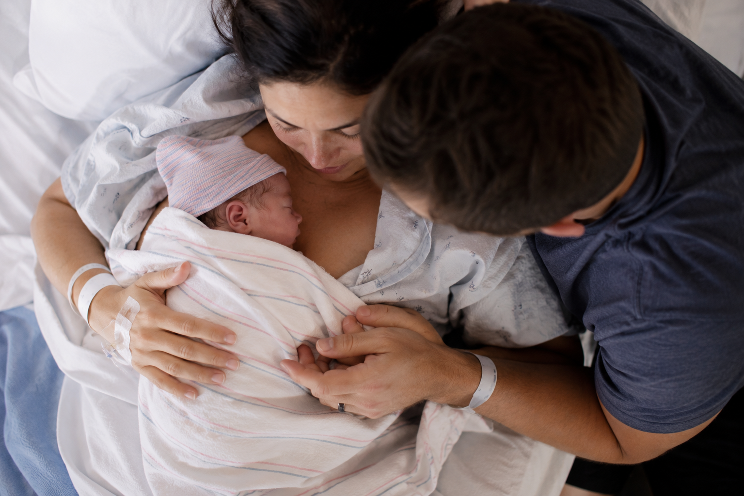 mum. dad and baby.png
