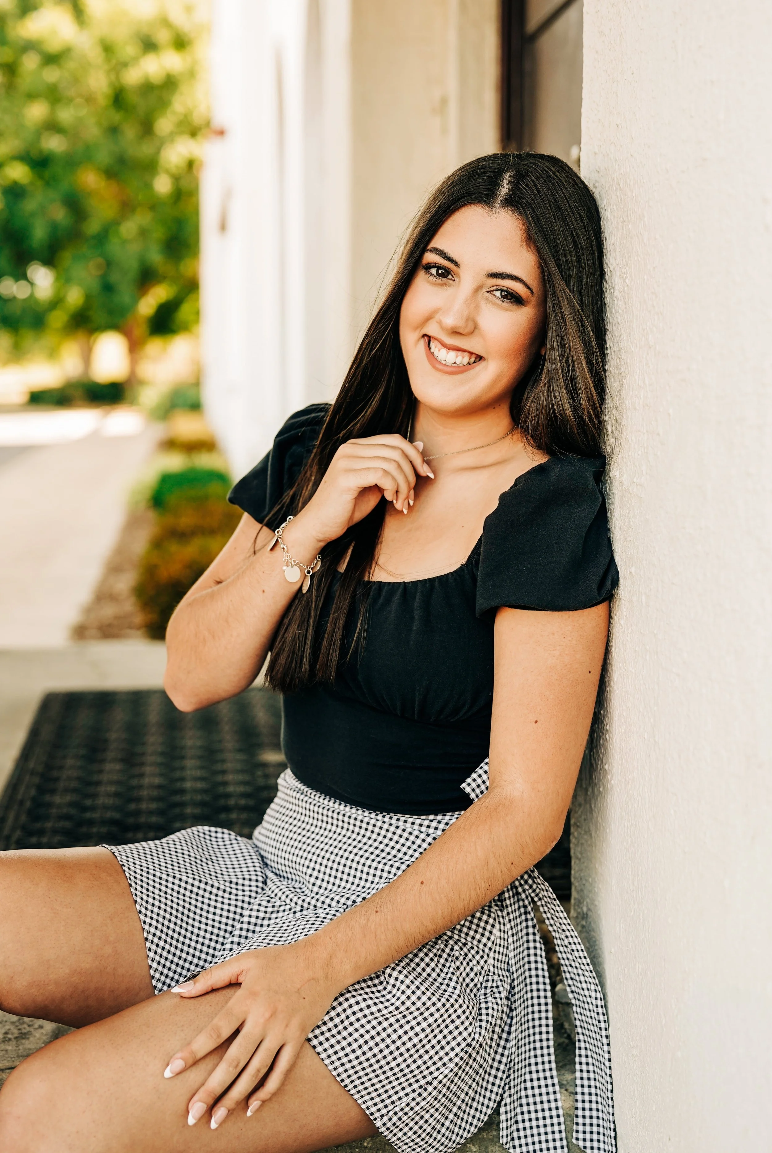 Pros and cons to summer senior photos around Wichita