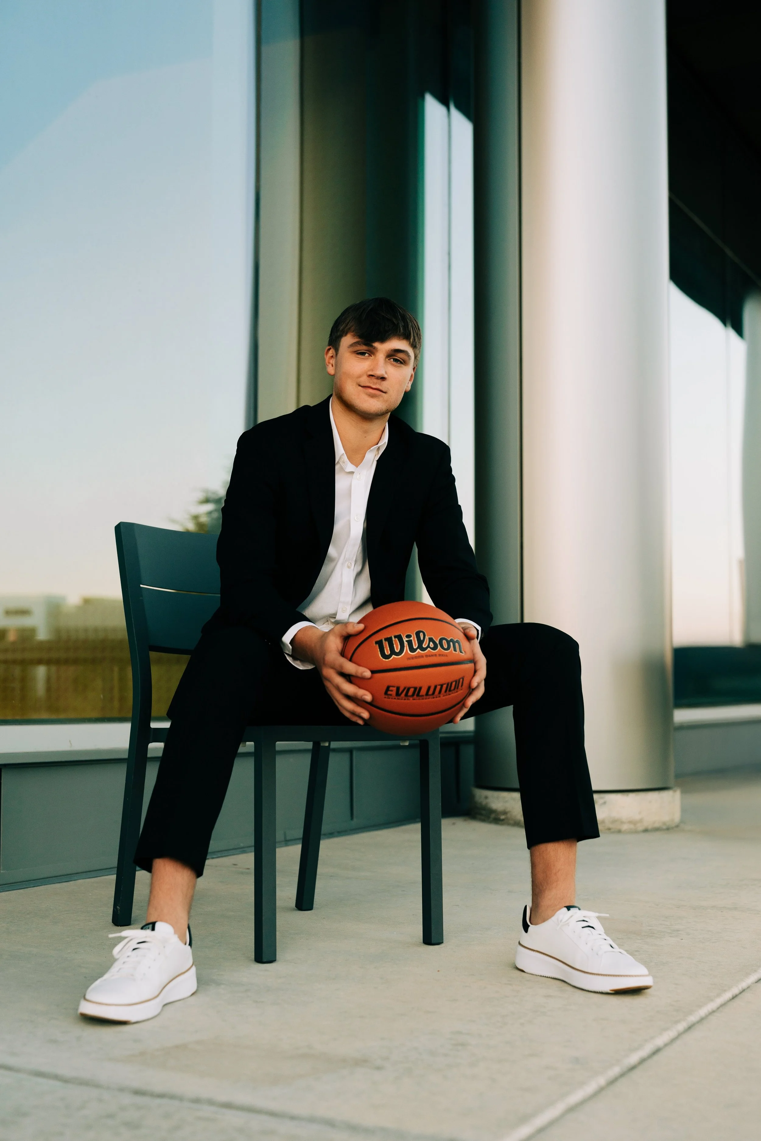 wichita senior photos basketball.jpg
