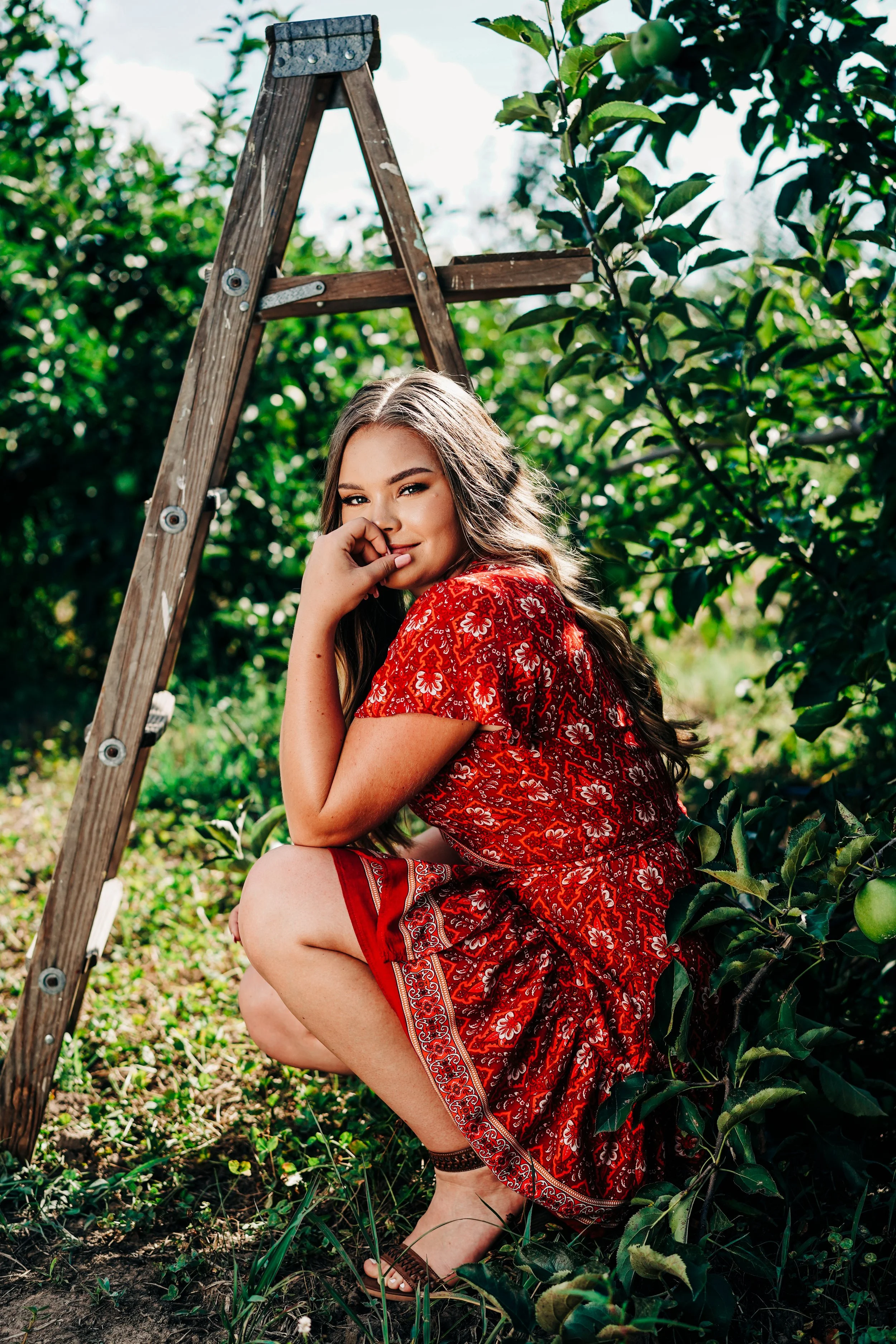 wichita senior photos apple orchard.jpg