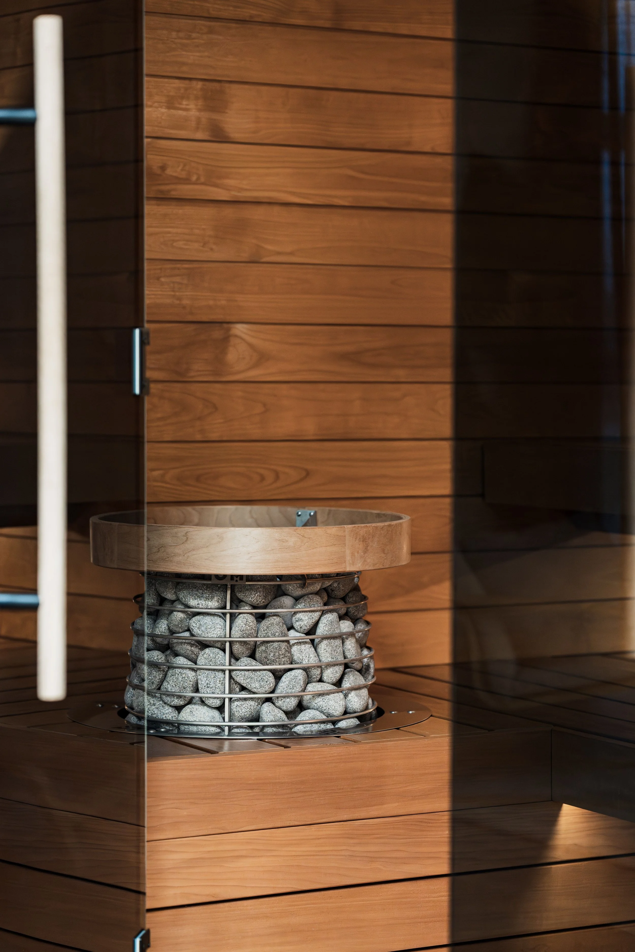 pexels-huum-sauna-heaters-718199222-36420270.jpg