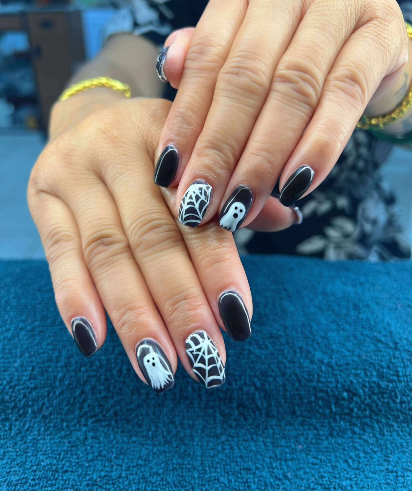 Spooky season is here👻 
Full set dip powder by Tina