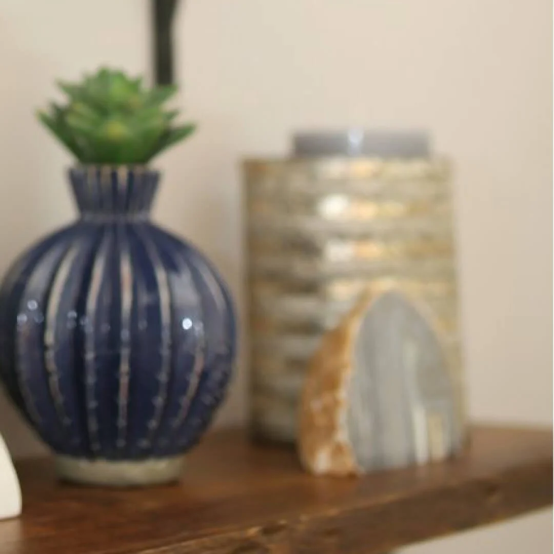 Decor on a shelf in Laura Long’s therapy office
