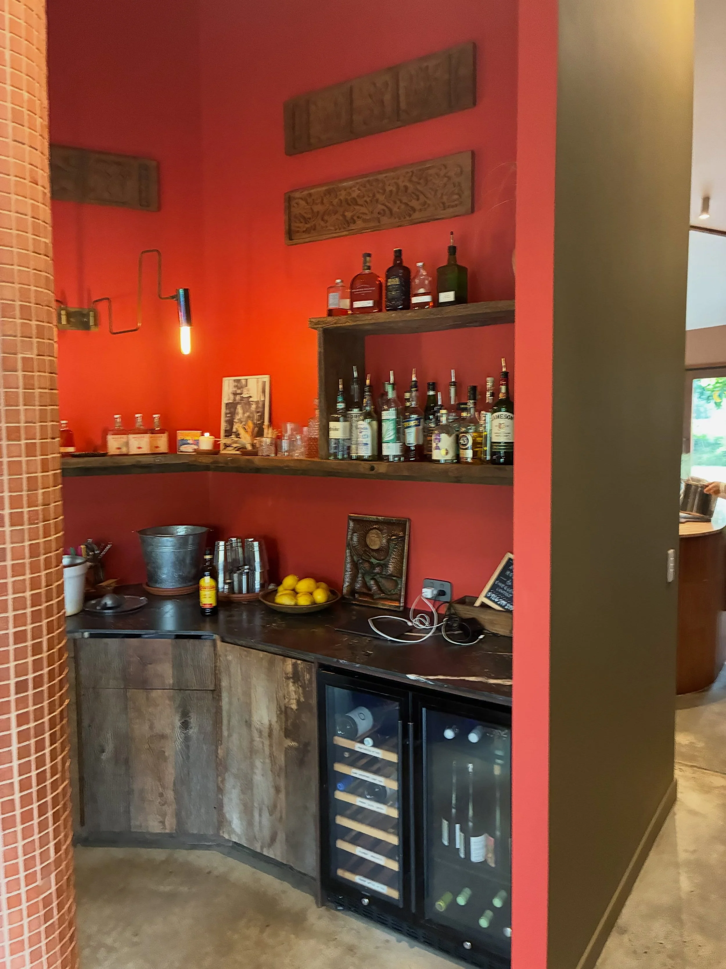 We gave the @hotelsunranch a freshen-up this week 

Making the colours stand out and looking great, What a place 🤠 🐴