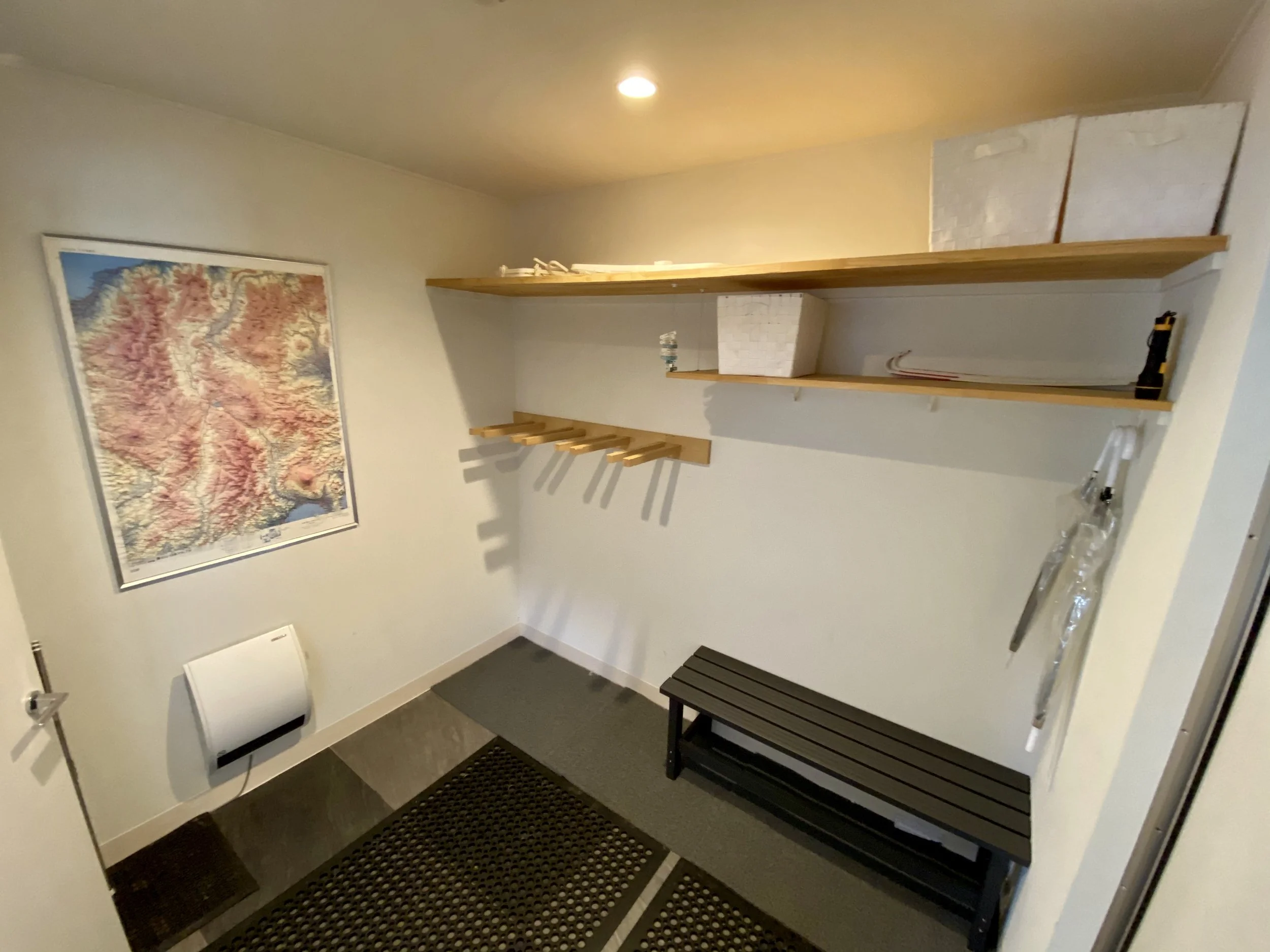 Buddha Entrance:Drying room.jpg