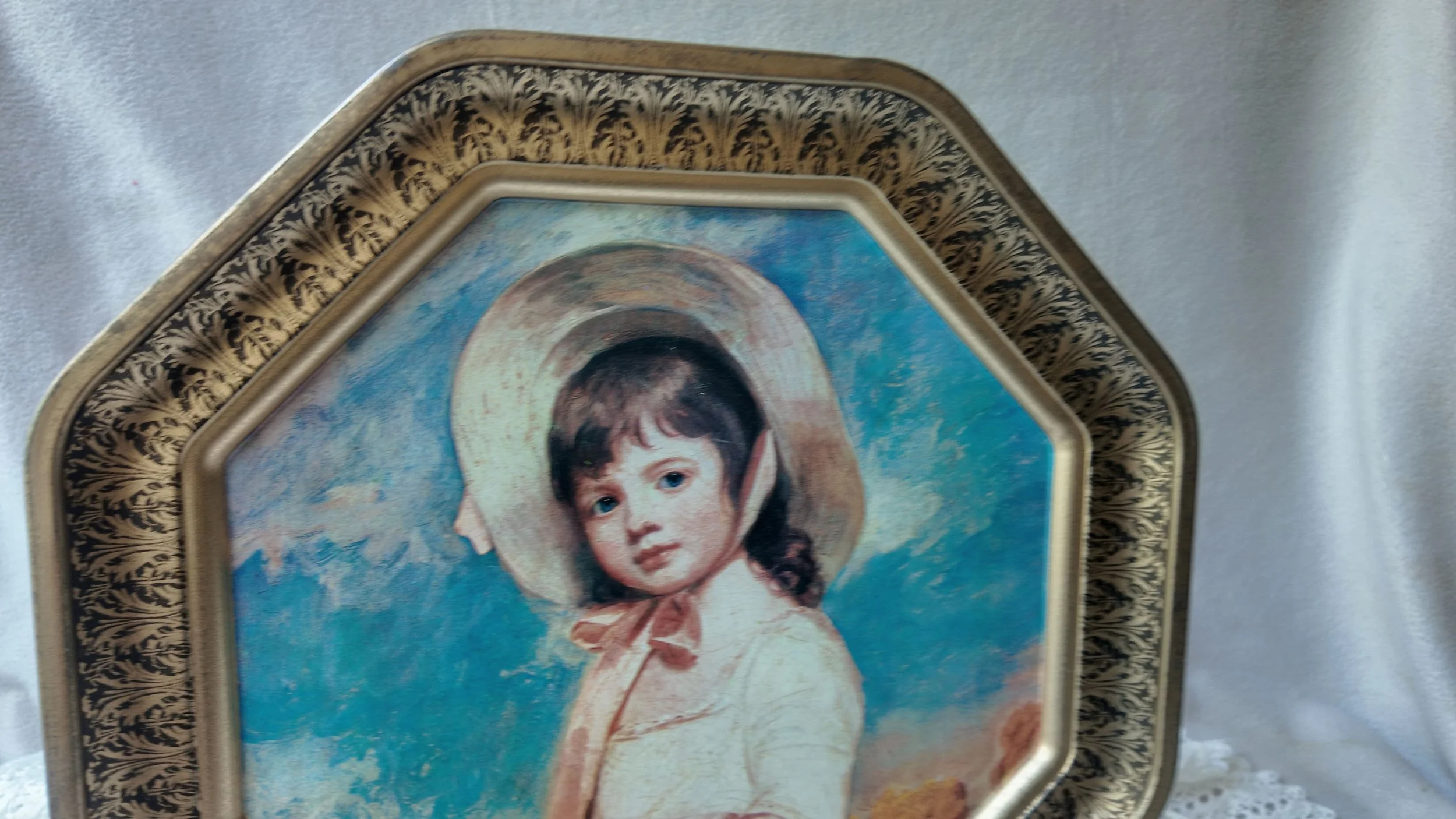 TIN GIRL.jpg4.jpg