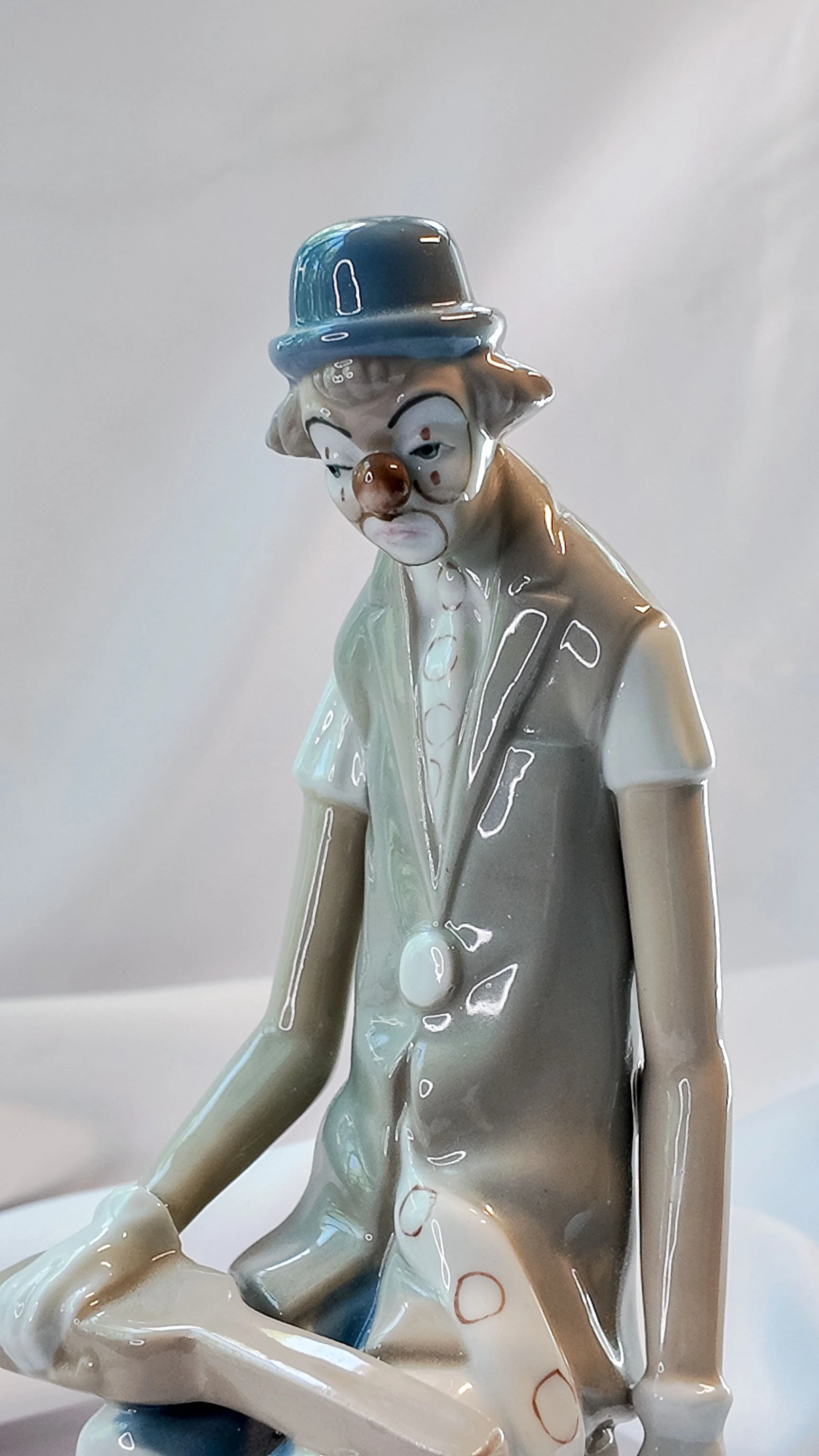 Casades Porcelain Clown with Violin, Made in Spain, Bowler Hat, seated