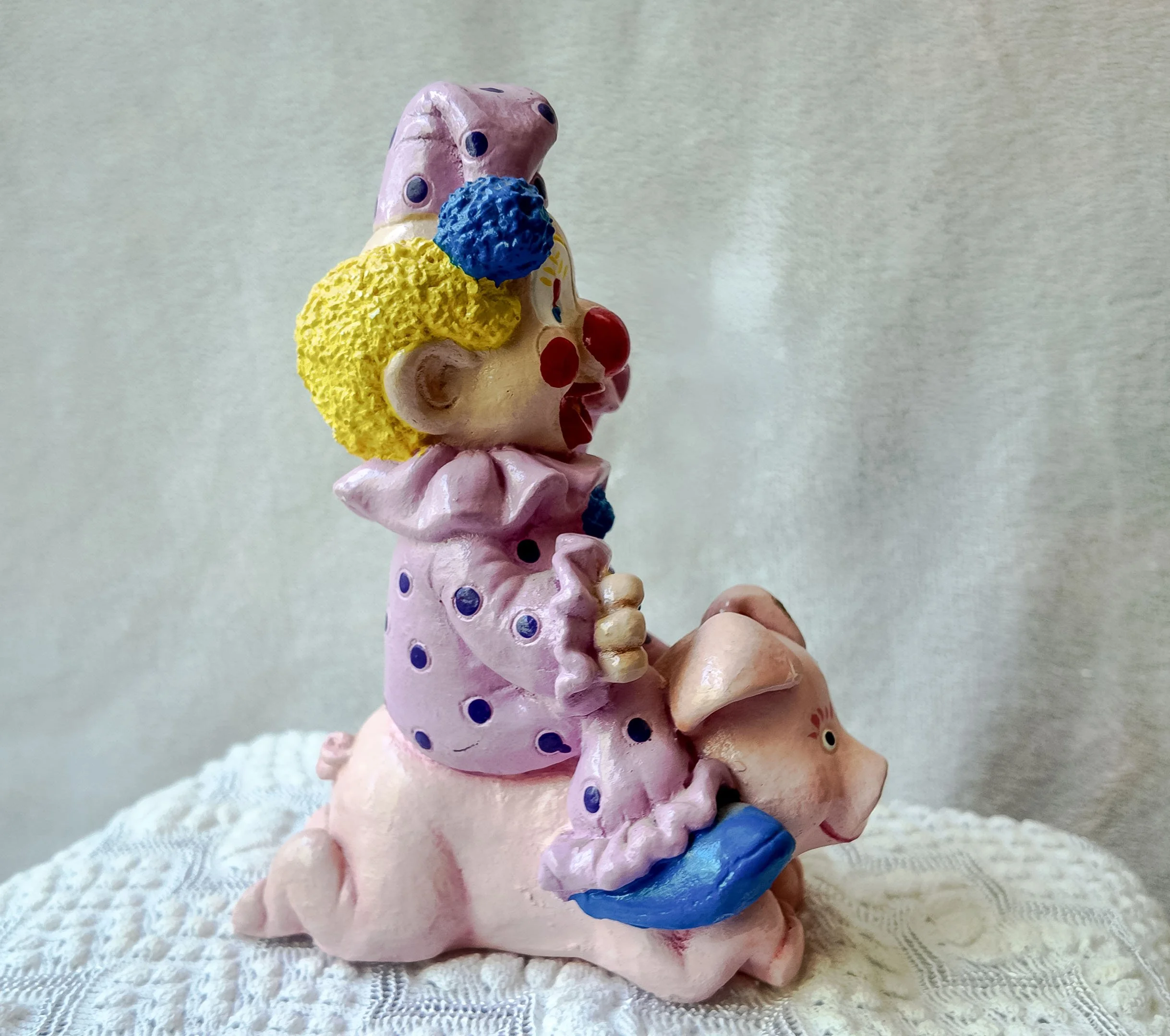 CLOWN PIG.jpgSD.jpg