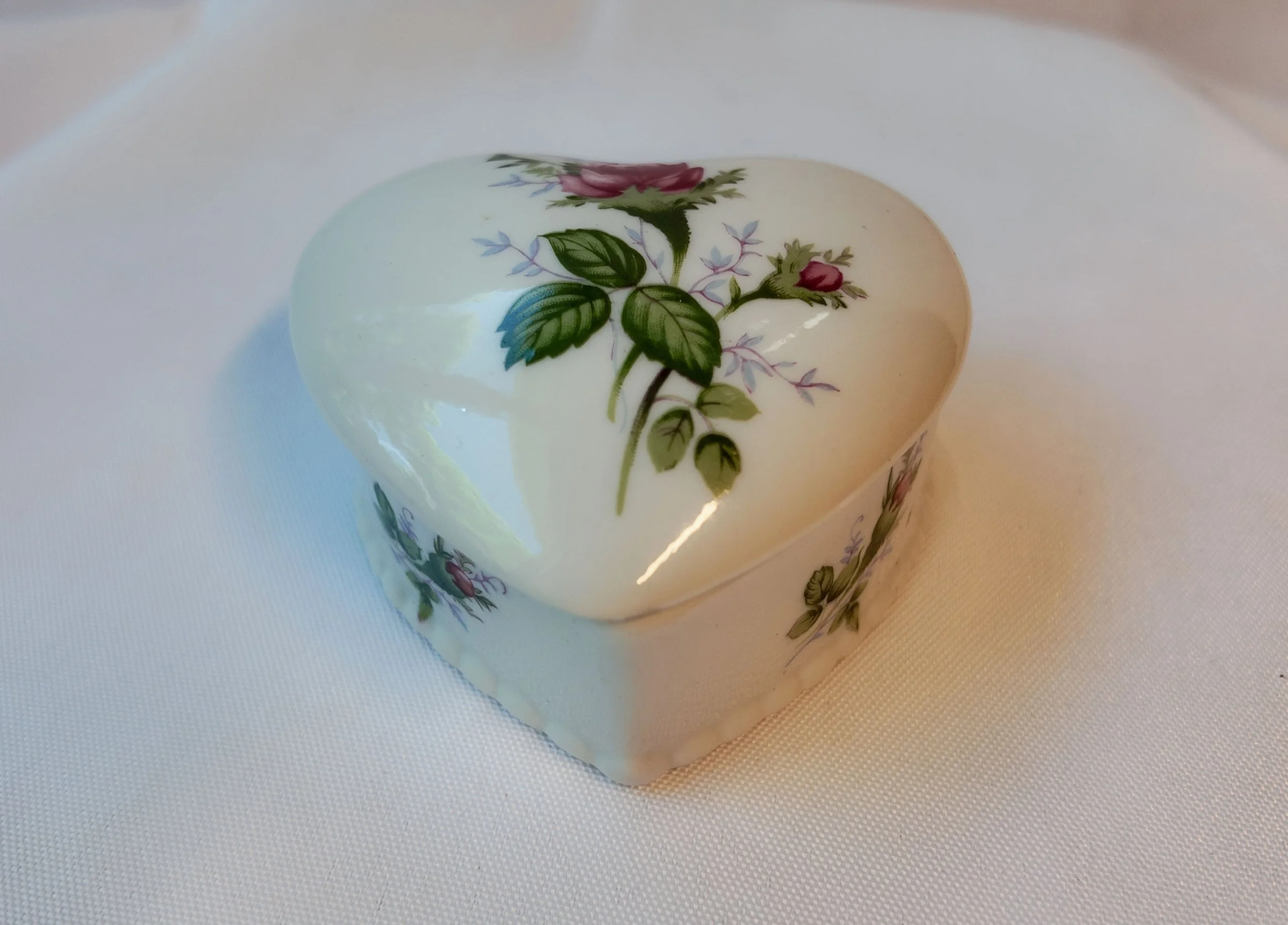 Heart Trinket Box, White Porcelain with Moss Rose
