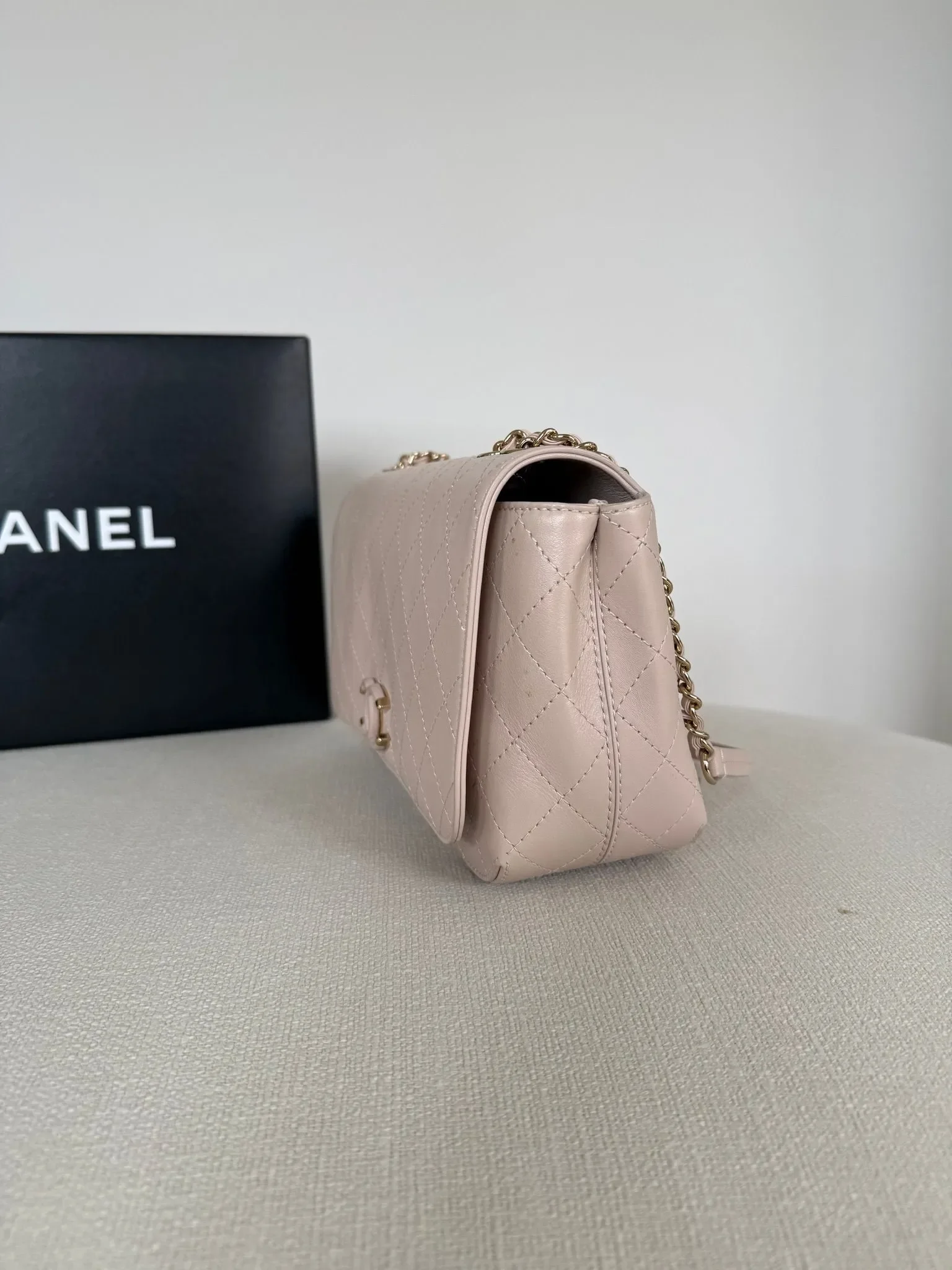 pink chanel2.webp