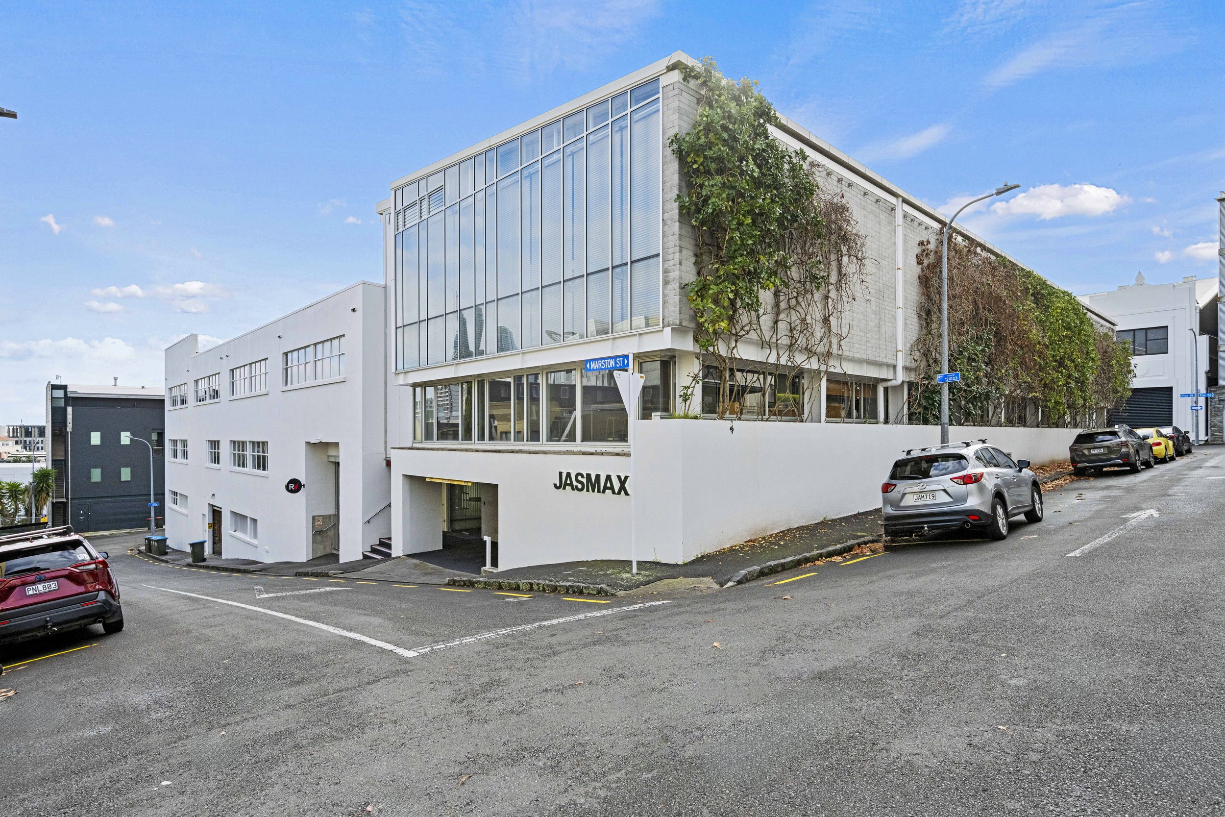 9 AUGUSTUS TERRACE
