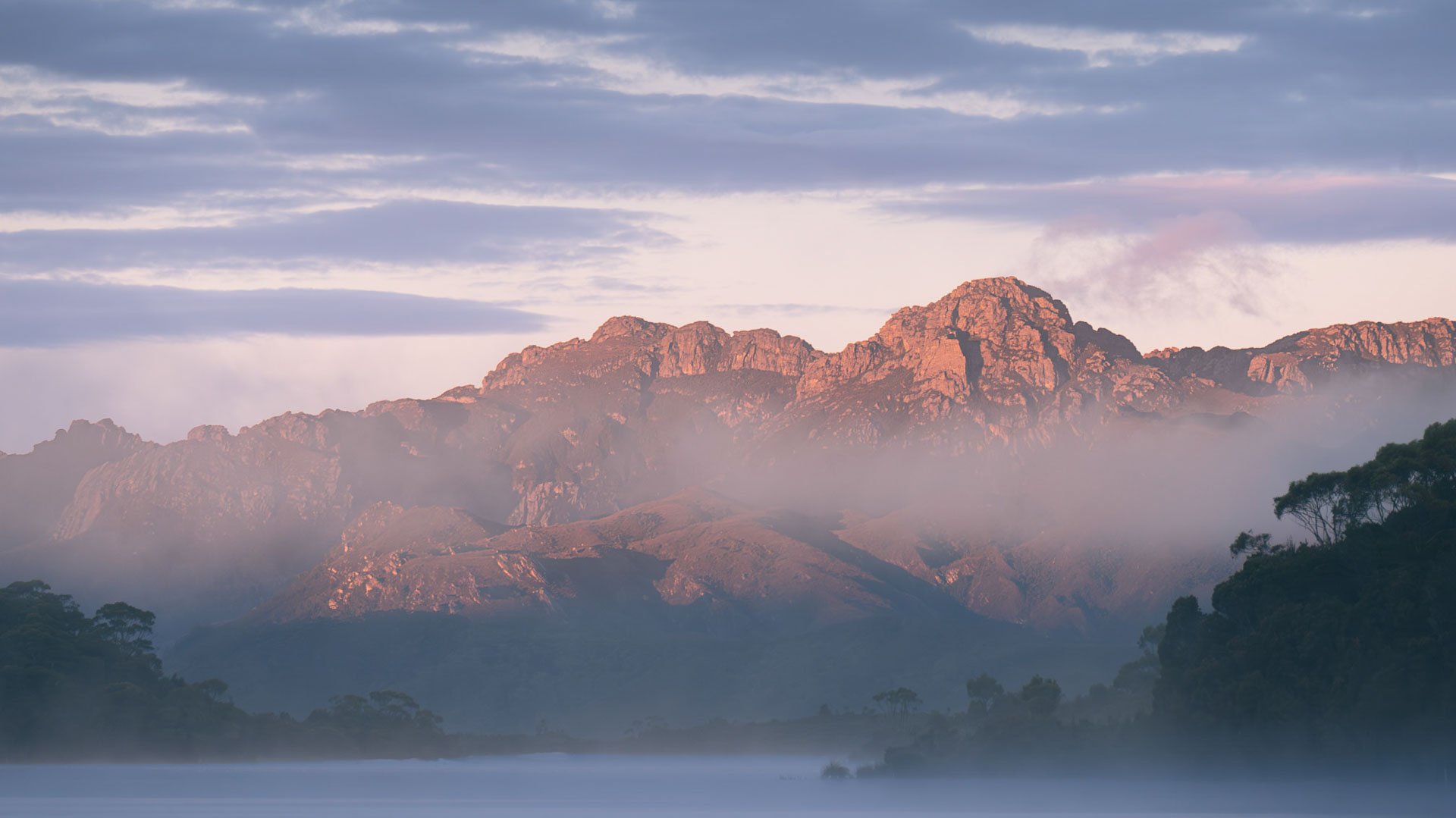 A beuatiful sunset over Tasmania's South West National Park
