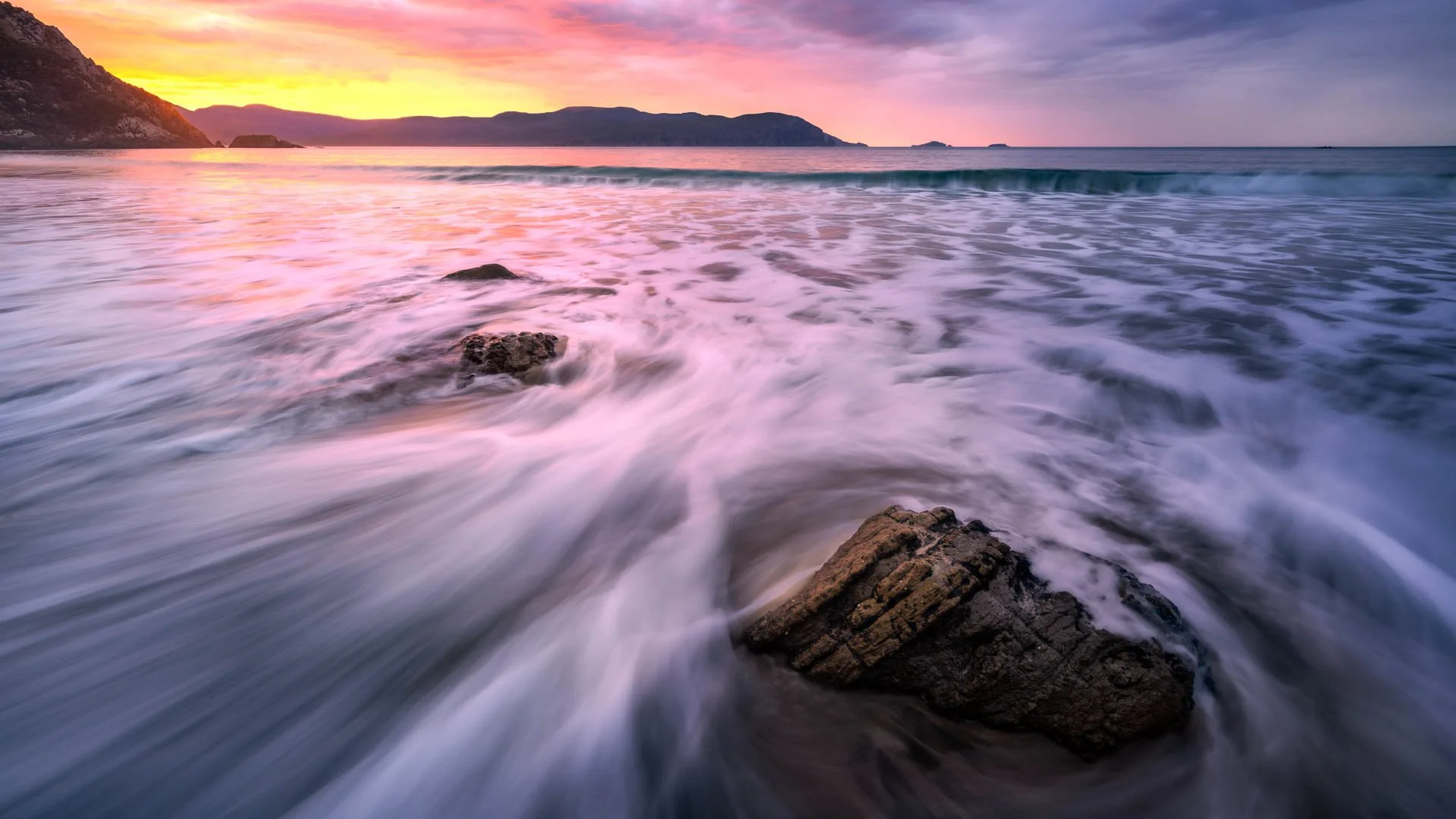 A spectacular sunset captured at Bruny Island