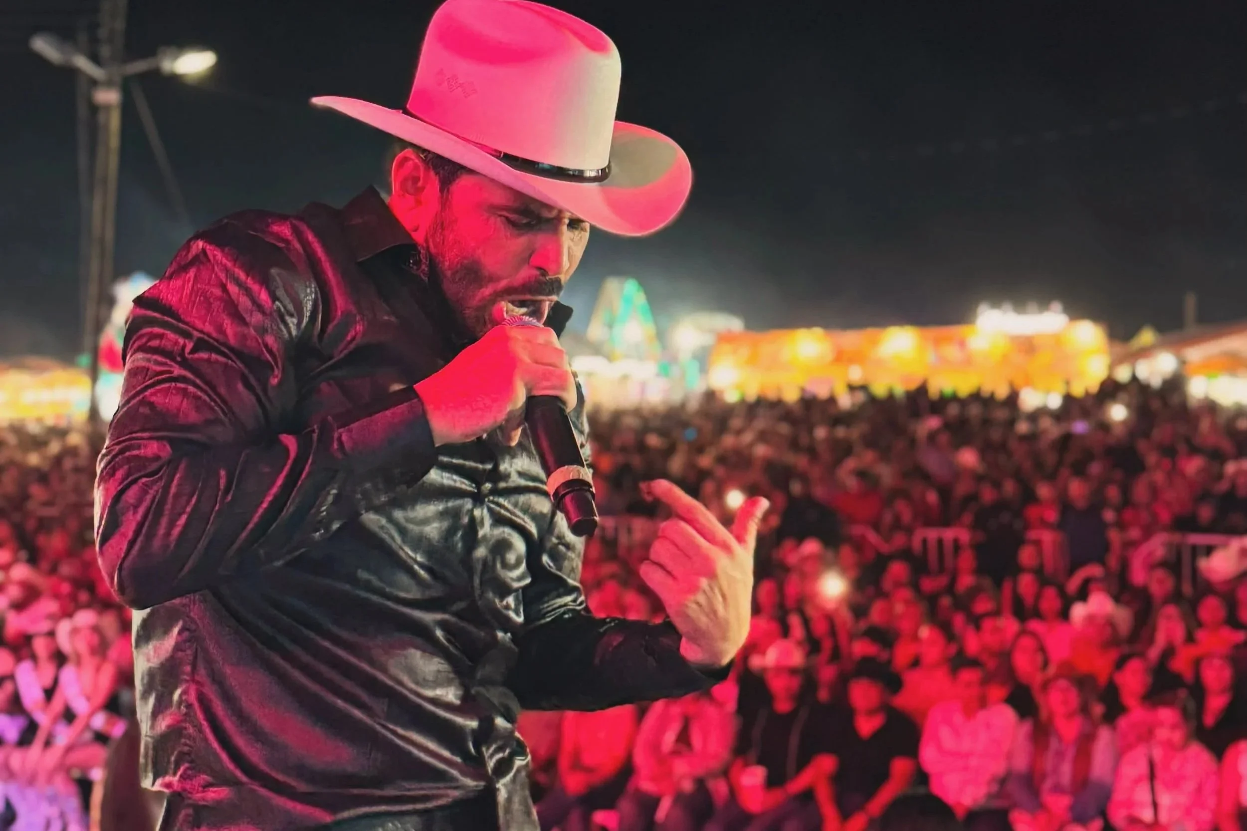 Arena CDMX se convierte en la siguiente parada de El Komander, Lenin Ramirez y Fidel Rueda