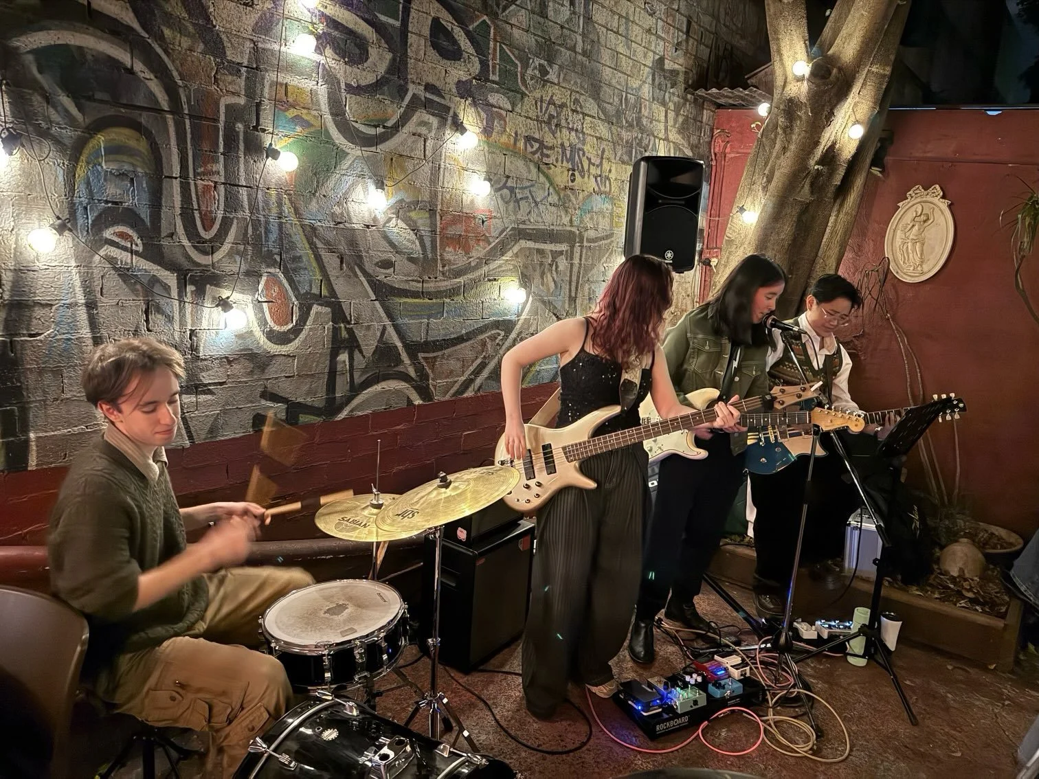 Mixed Messages @ Sappho Books, Cafe &amp; Bar

01.08.26 📚🎶

Thanks to @sapphobooks for giving us the opportunity to play at your venue! We had a lot of fun last night! Thank you to all who showed up to watch us - those who came because of us, and t